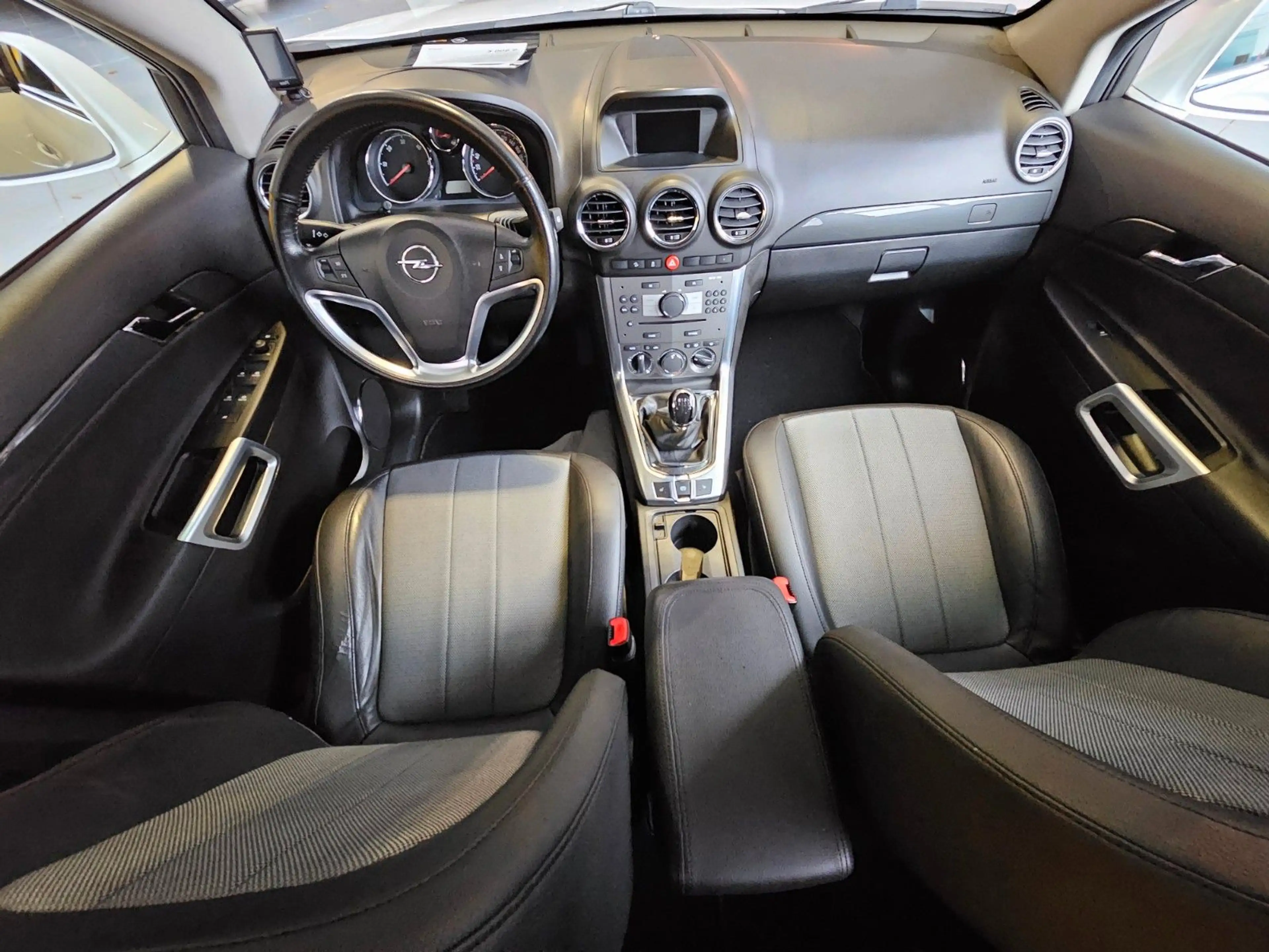 Opel Antara 2.2 CDTI Design Edition 4x2 AHK — photo 8