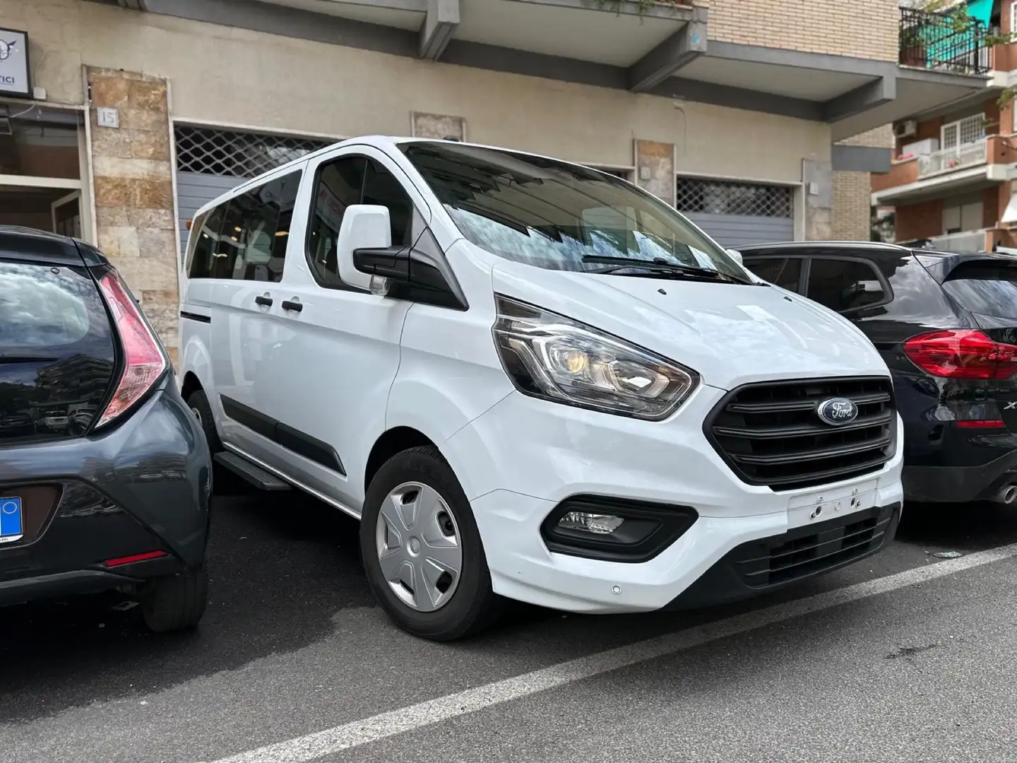 Ford Transit Custom 9 posti clima pdc Bianco - 2
