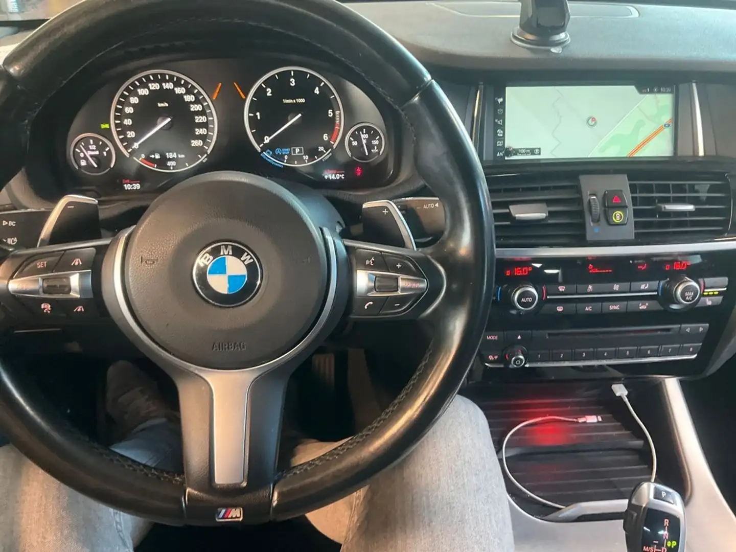 BMW X4 xDrive 20 d xLine Pano Standh. Kamera ACC AHK Weiß - 2