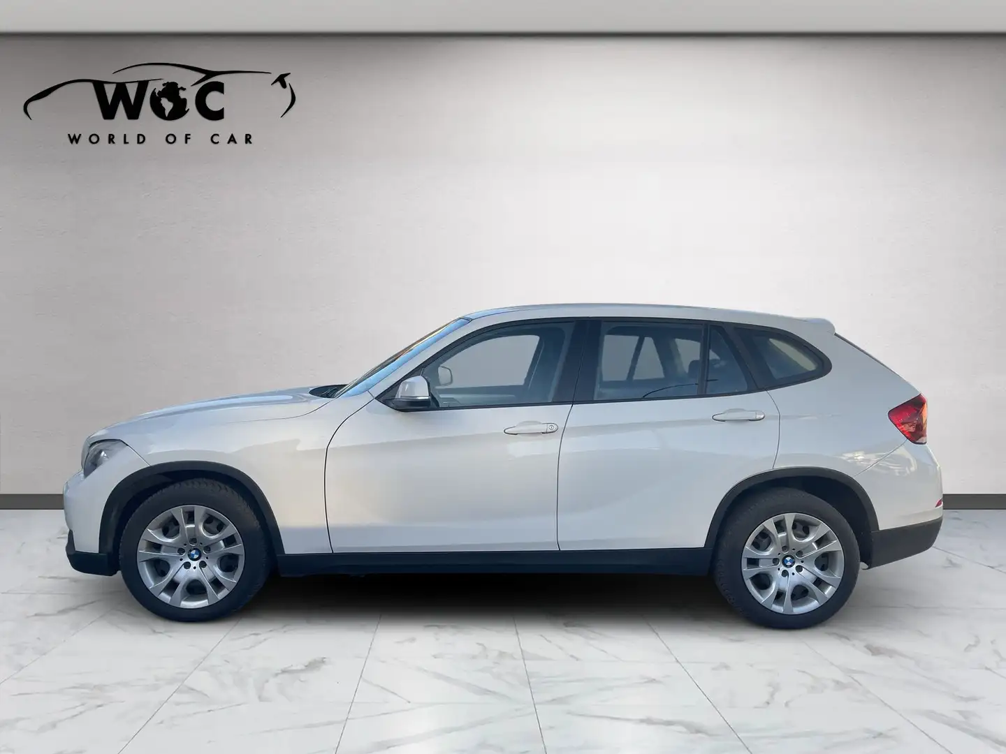 BMW X1 20 i sDrive SHZ*PDC*AUT*TEMPOMAT Weiß - 2