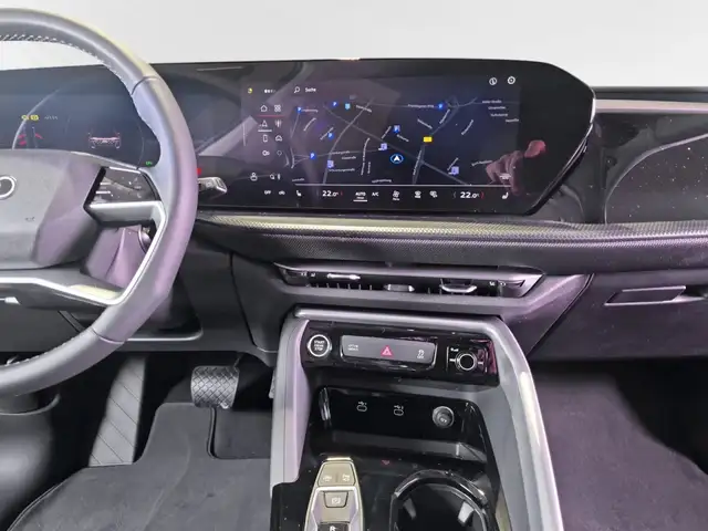 Audi Q5 view 12
