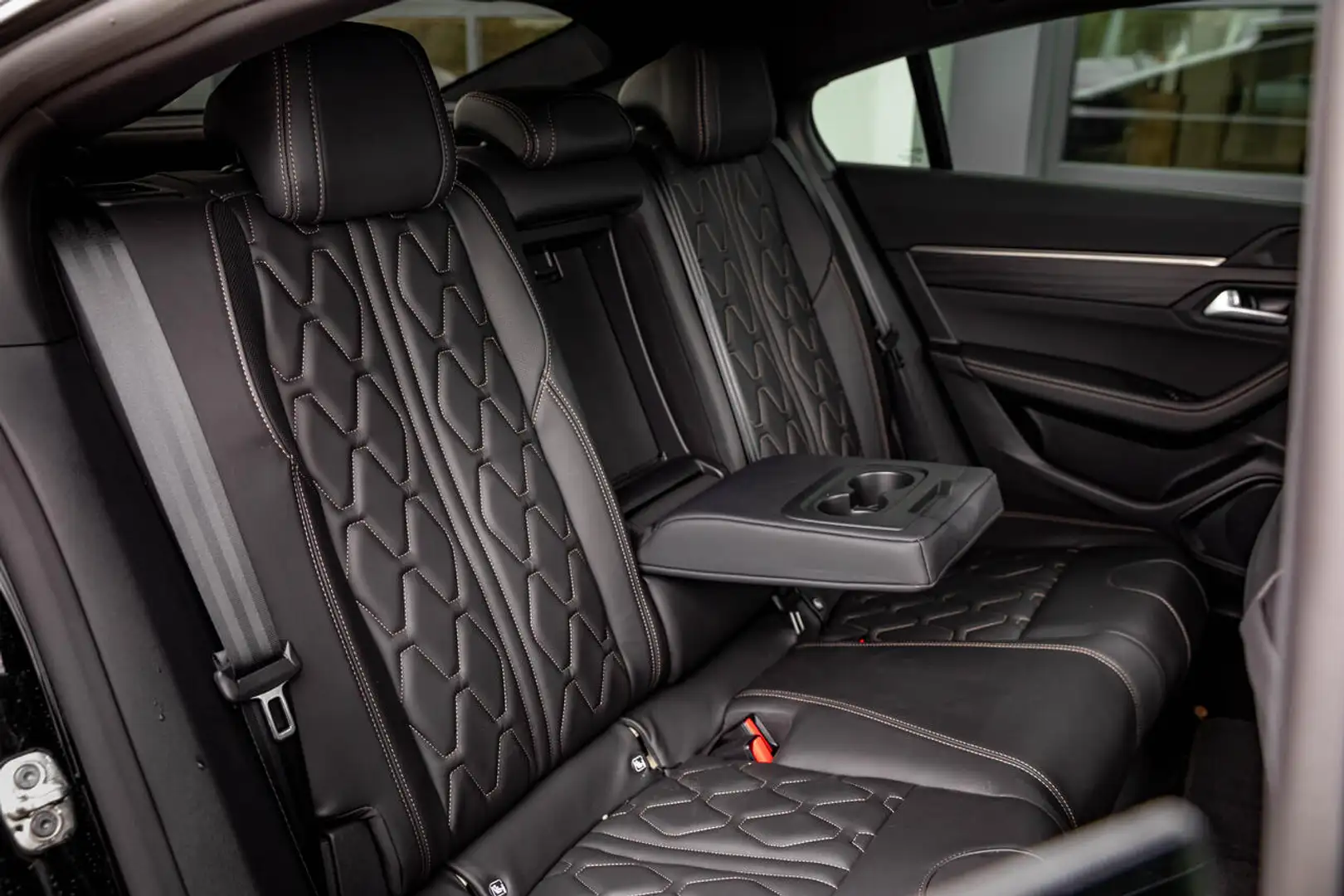 Peugeot 508 Plug-in Hybr 225 PK | Volledig Leder I Camera I... Grijs - 2