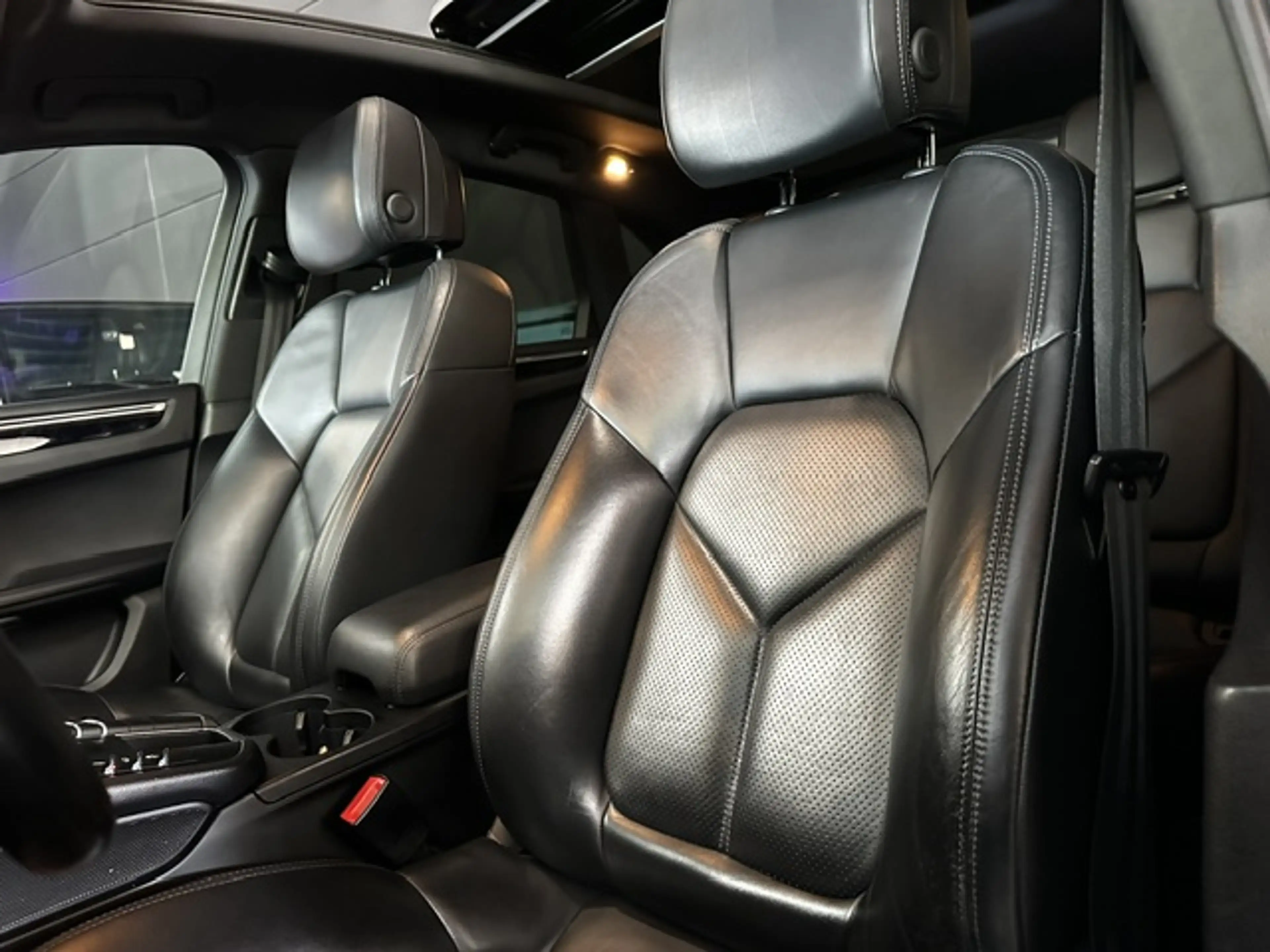 Porsche Macan Macan S 3.0 V6 Bi-Turbo - MEDIA/TEL - NAV/RADIO - A/C - LIM/REG — photo 15