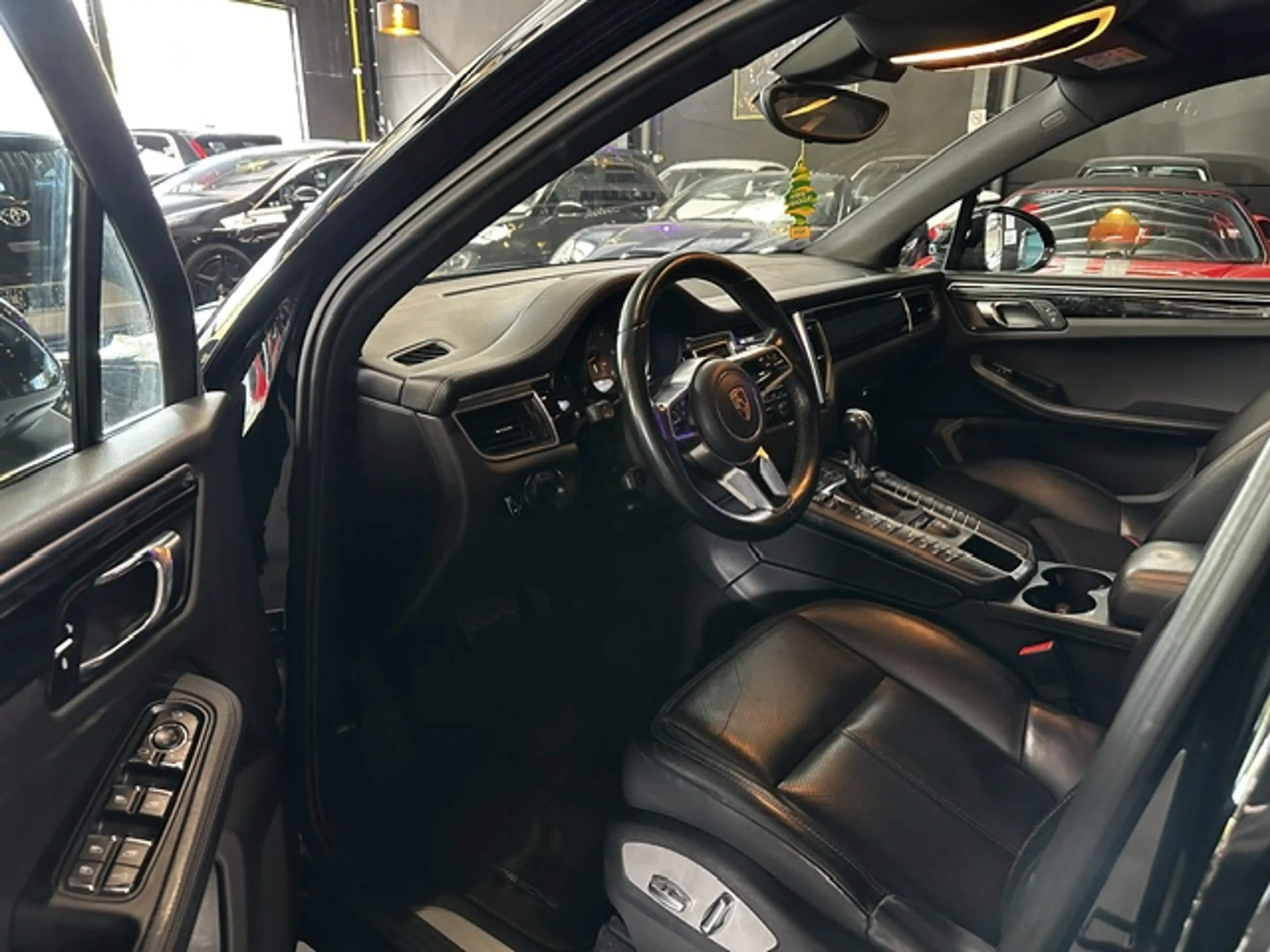 Porsche Macan Macan S 3.0 V6 Bi-Turbo - MEDIA/TEL - NAV/RADIO - A/C - LIM/REG — photo 11