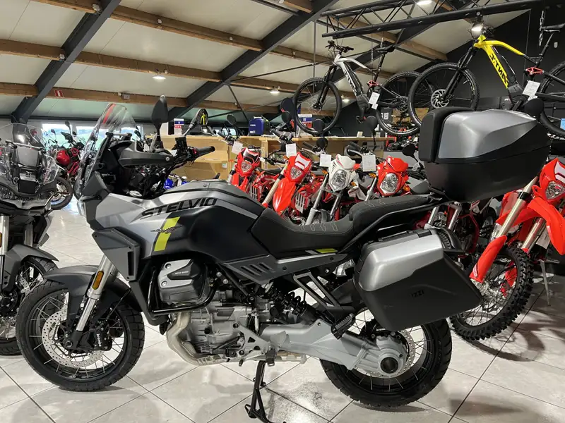 Moto Guzzi Stelvio - foto 4