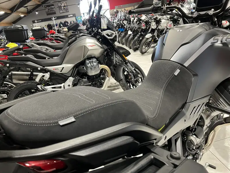 Moto Guzzi Stelvio - foto 5