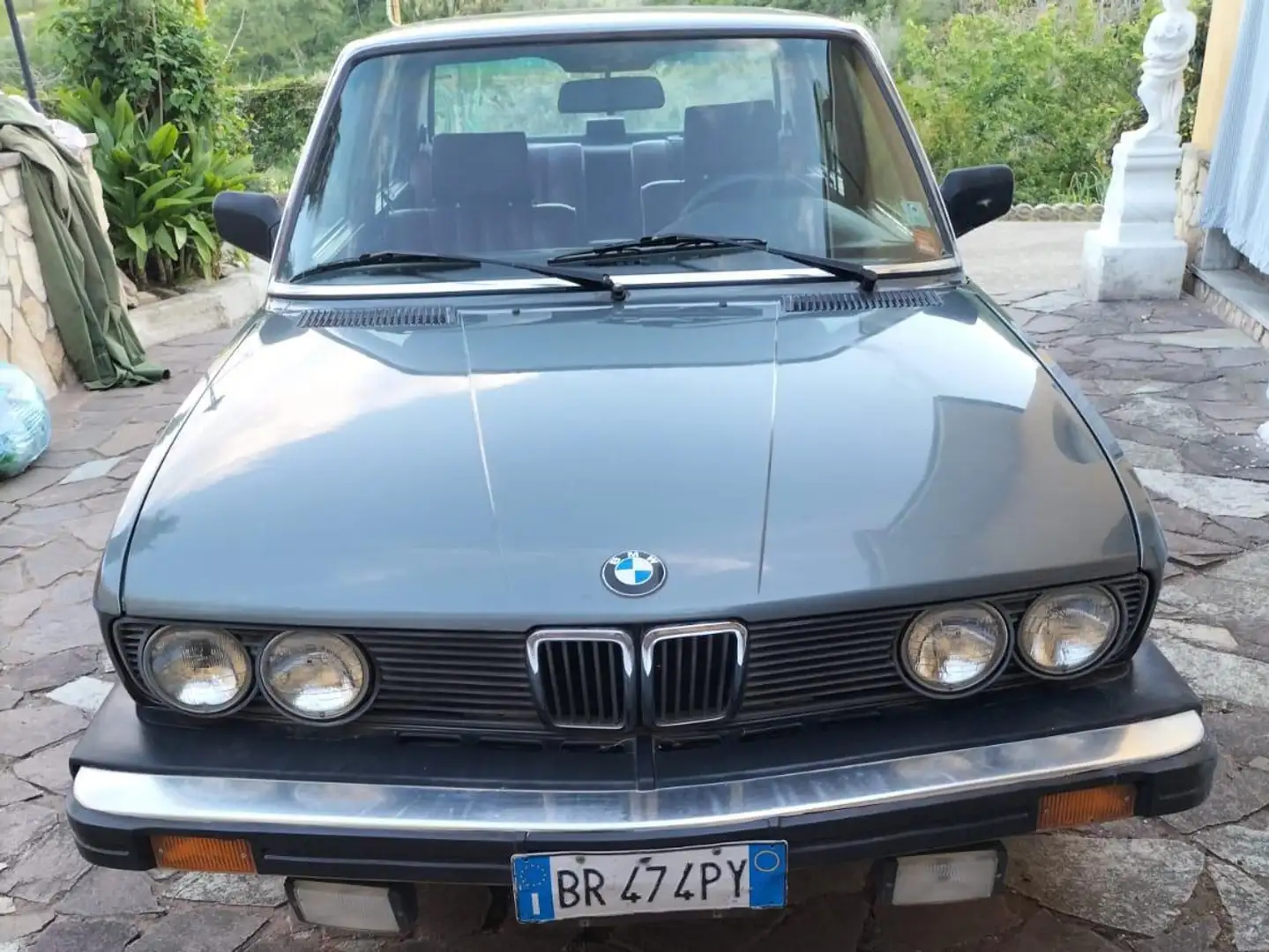 BMW 528 528i Gris - 1