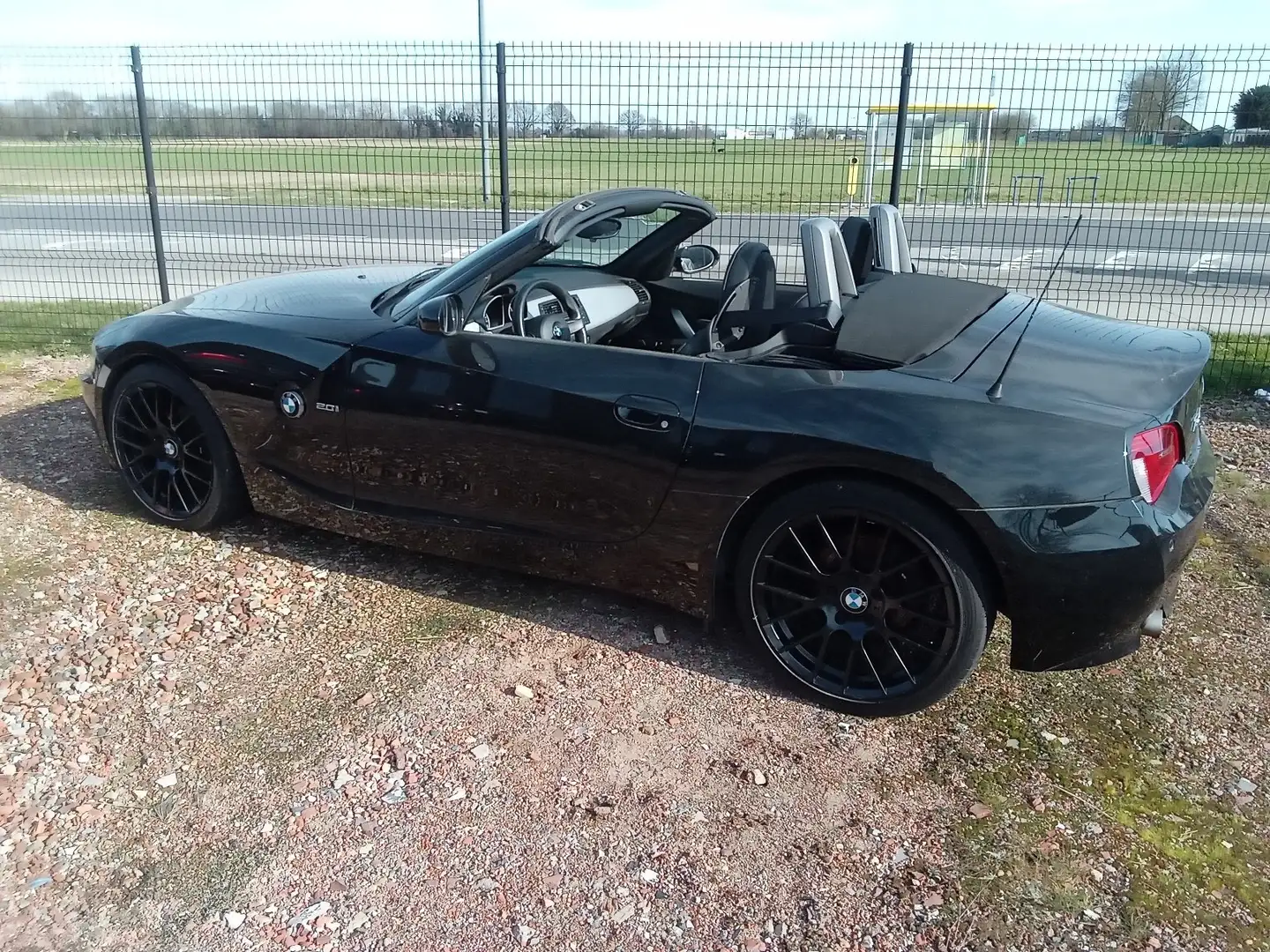 BMW Z4 2.0i M- sportstuur en sportzetels leder zwart Noir - 1