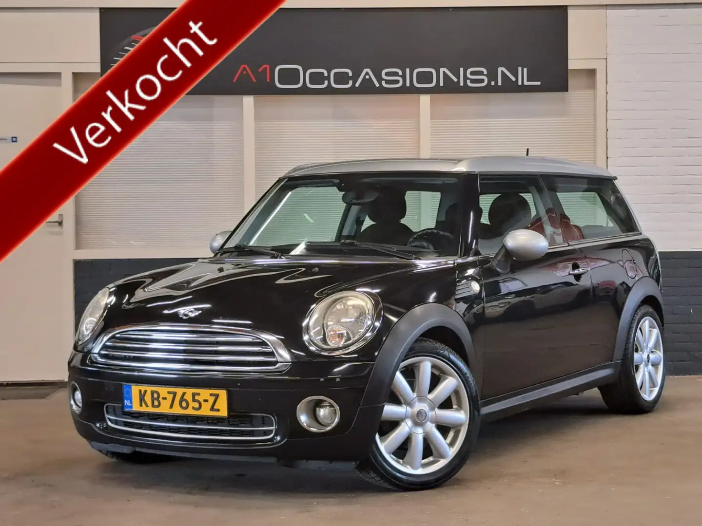 MINI Cooper Clubman Mini 1.6 Zwart - 1
