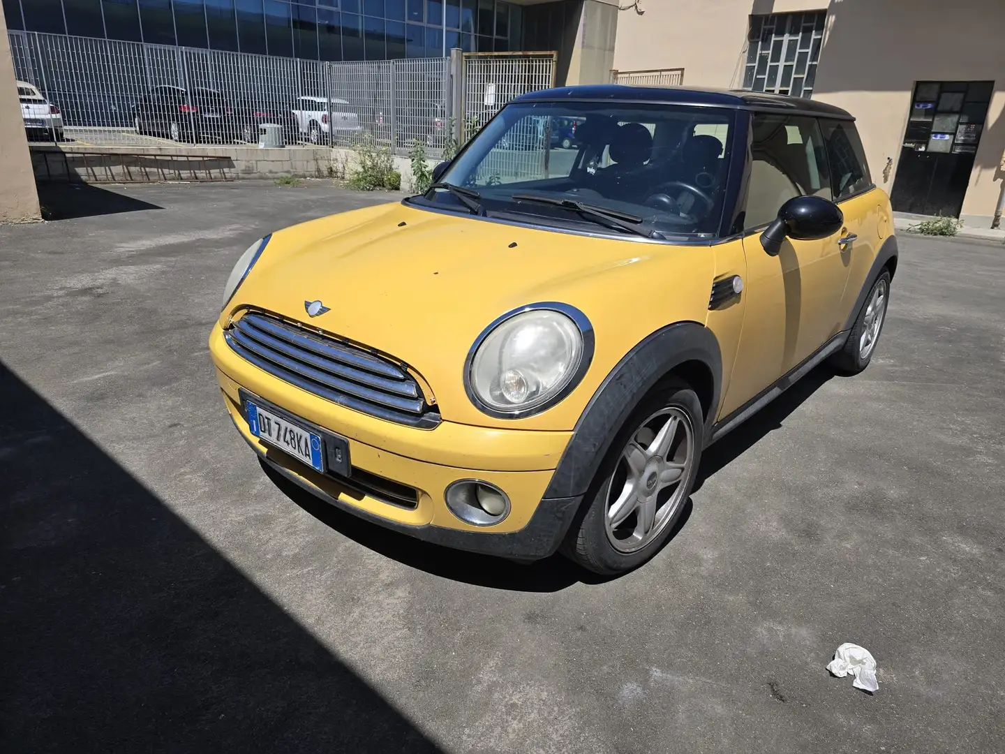 MINI Cooper Mini III R56 2009 Hatchback 1.6 Chili 120cv Jaune - 1