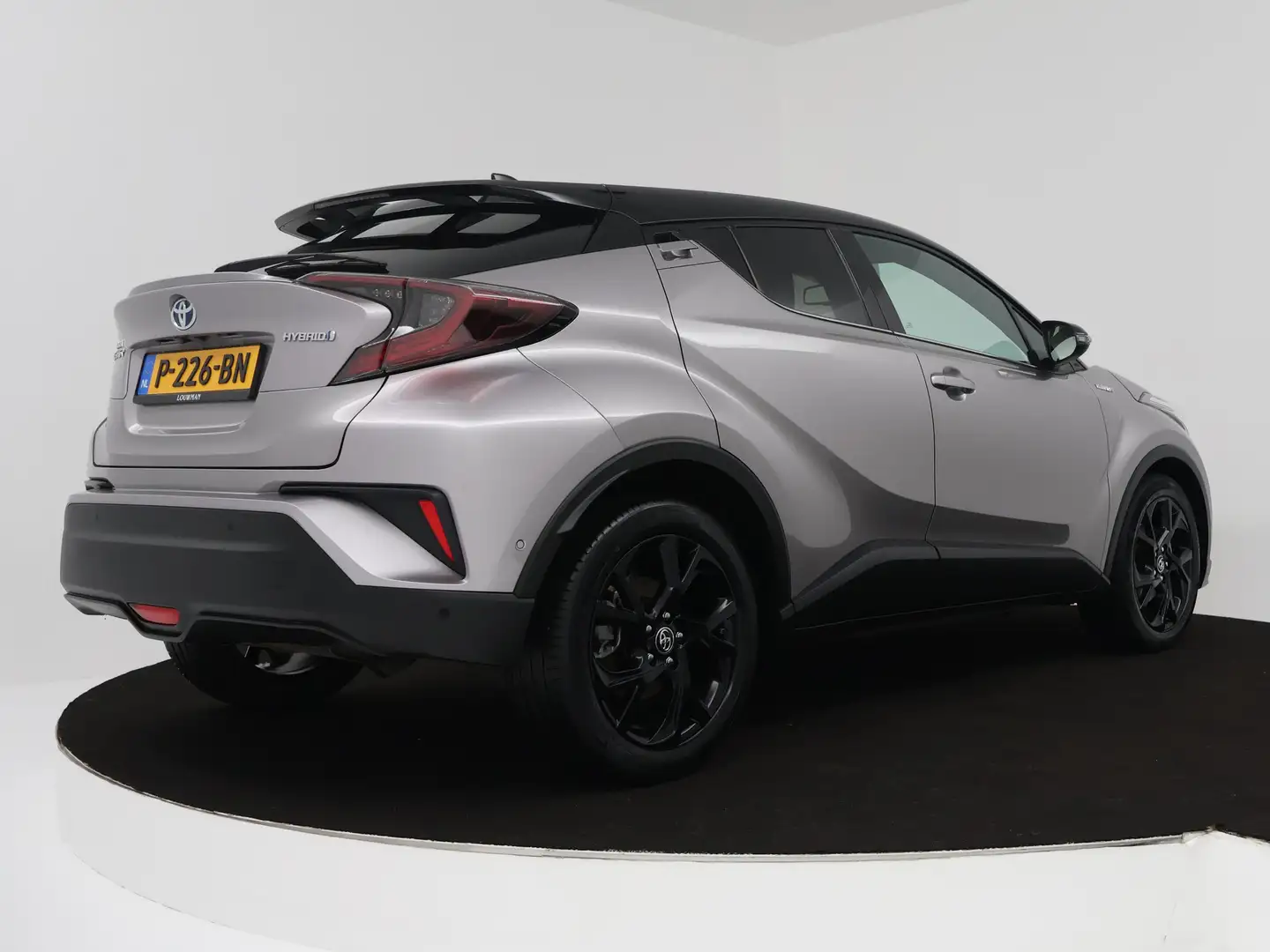 Toyota C-HR 1.8 Hybrid Style Bi-Tone | Navigatie | Camera | St Grijs - 2