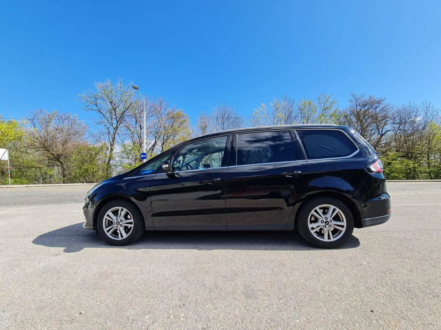 Ford Galaxy Galaxy 2,0 EcoBlue SCR Titanium Aut. Titanium Schwarz - 2