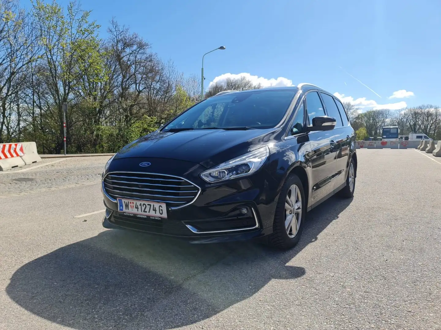 Ford Galaxy Galaxy 2,0 EcoBlue SCR Titanium Aut. Titanium Schwarz - 1