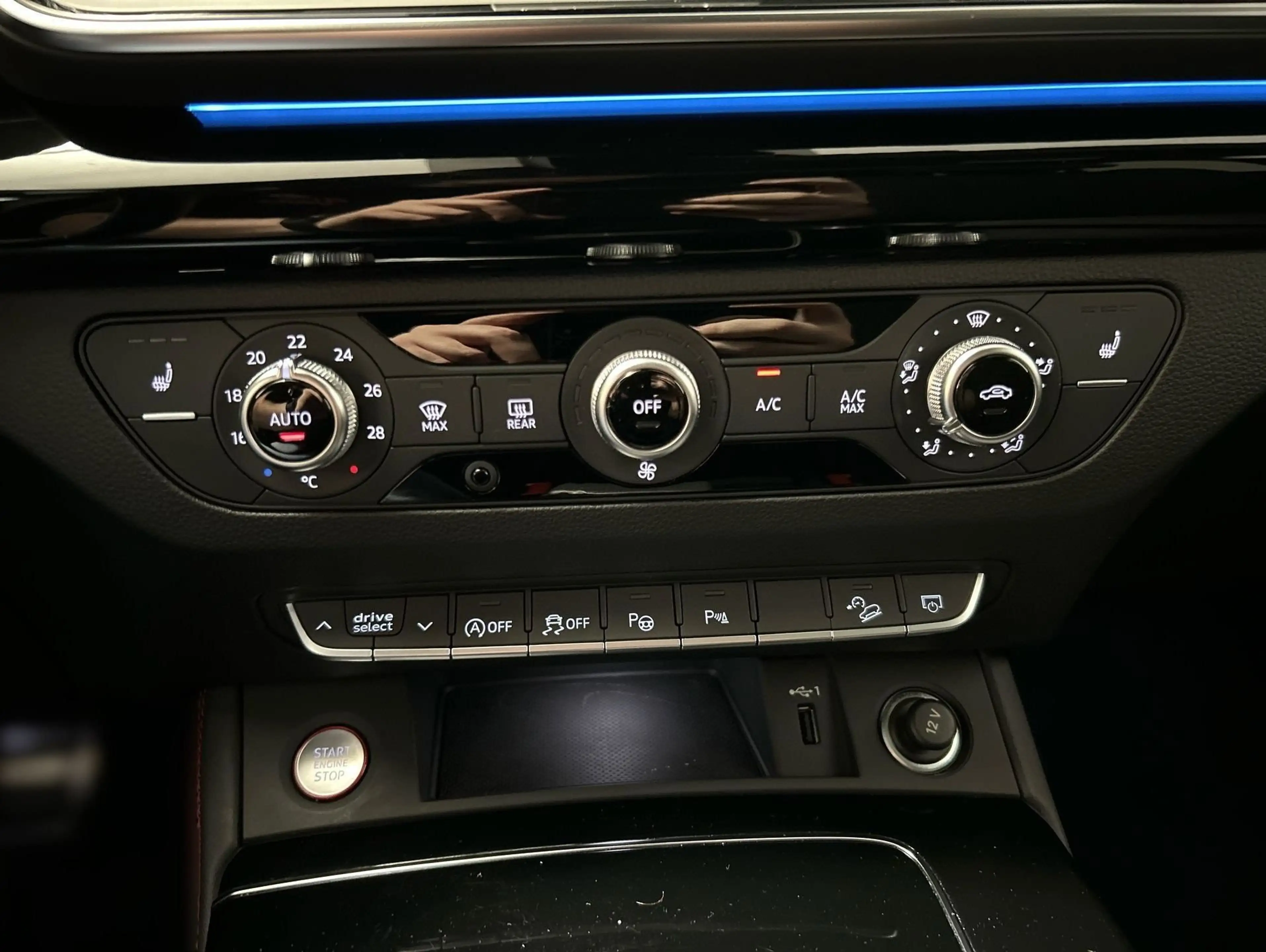Audi SQ5 Sportback 3.0 TDI quattro basis — photo 15