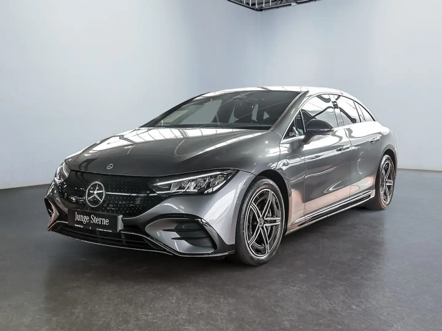 Mercedes-Benz EQE 500 4M , BURM AMG SPUR PANO KAMERA PDC SHZ Grau - 2
