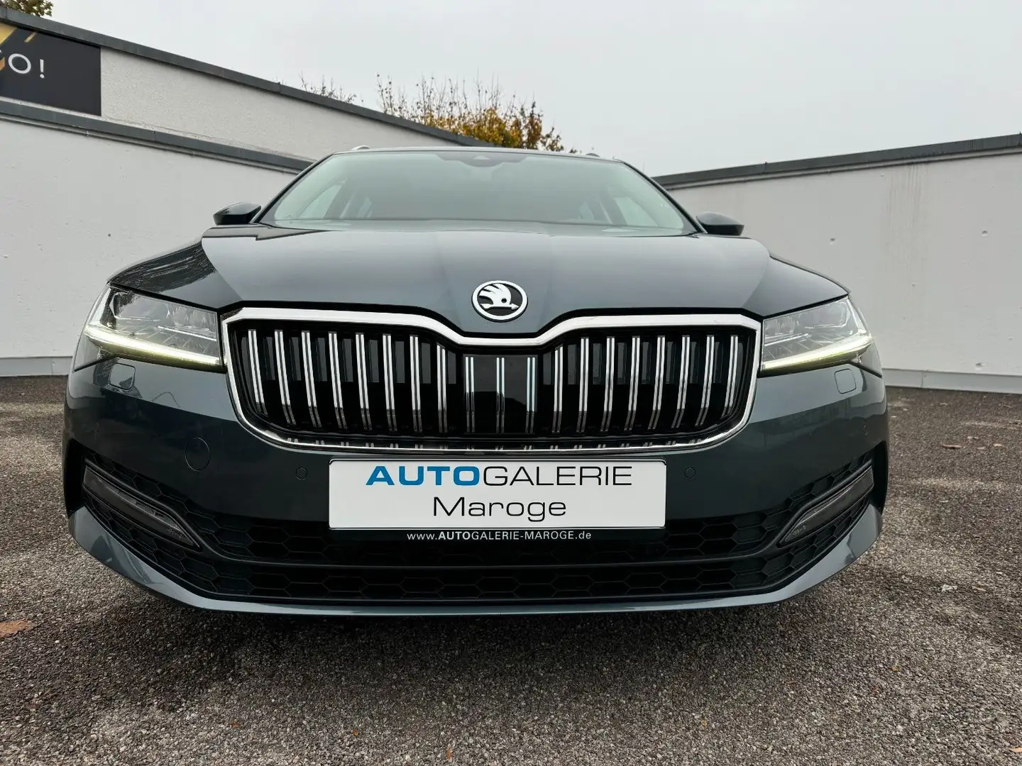 Skoda Superb 2.0 TDI 4x4 DSG PANO/STANDH./MATRIX/ALU Gris - 2
