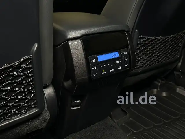 Toyota Land Cruiser view 14
