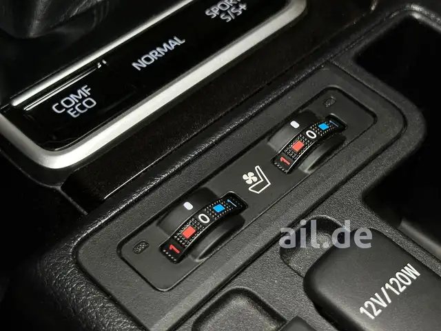 Toyota Land Cruiser view 17