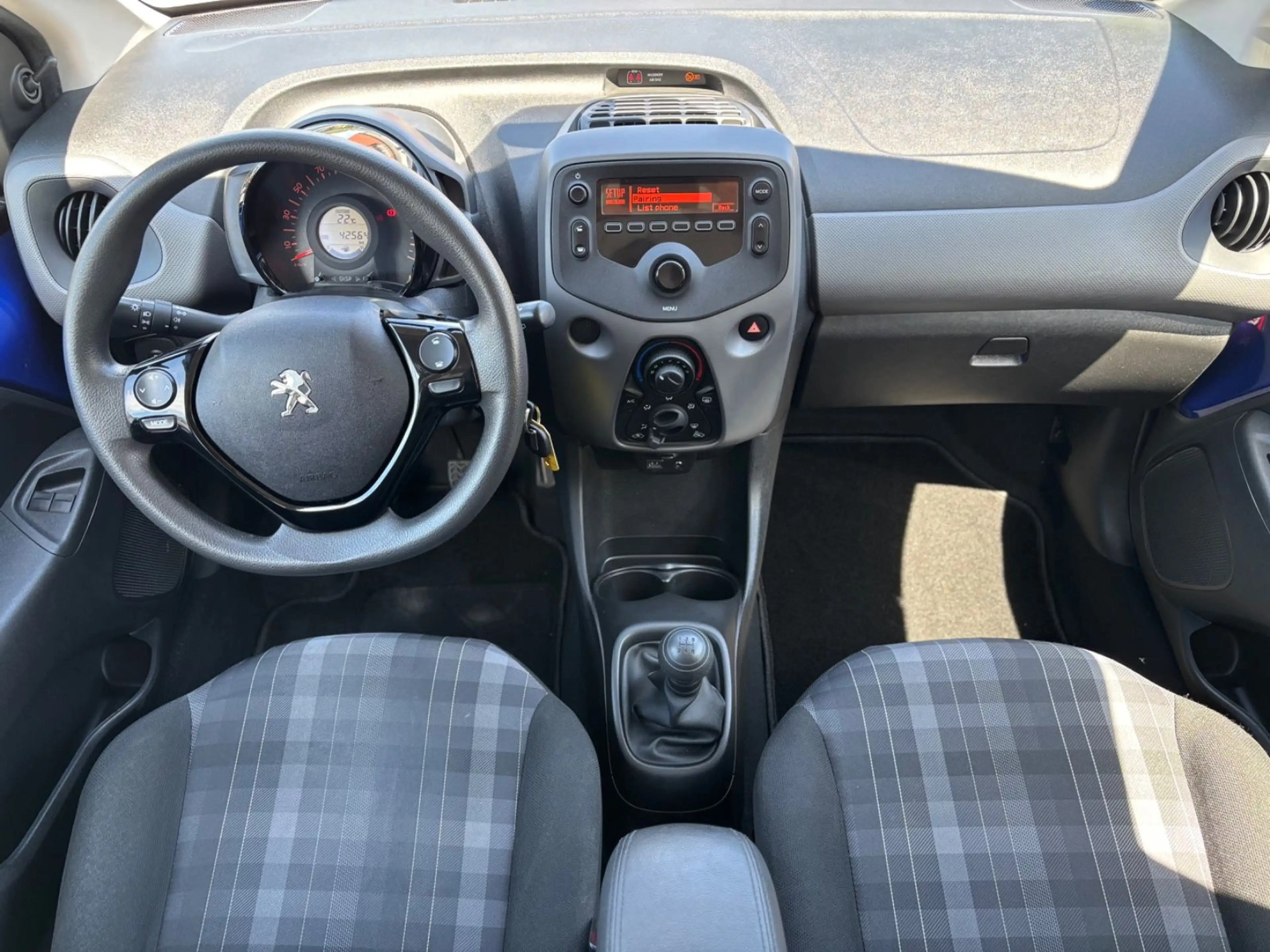 Peugeot 108 Active — photo 15