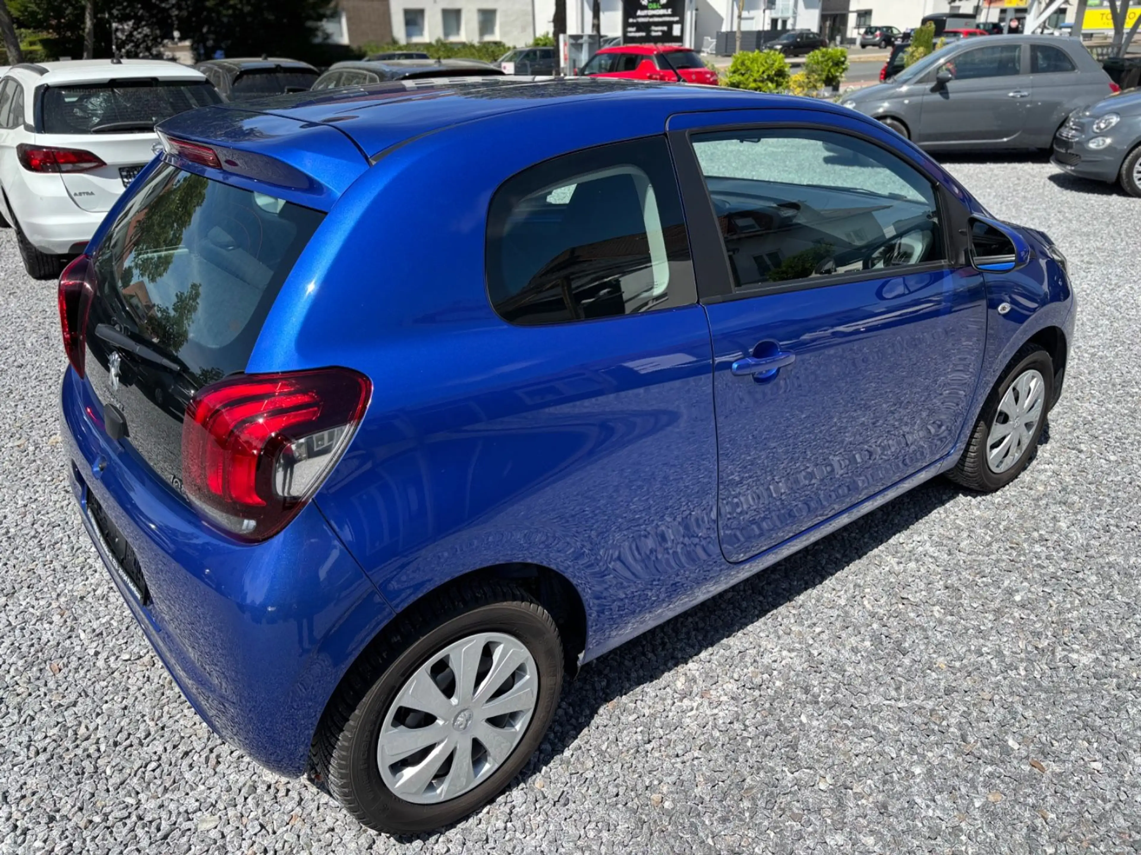 Peugeot 108 Active — photo 9