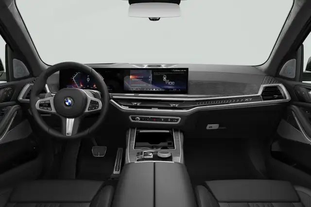 BMW X7 view 3
