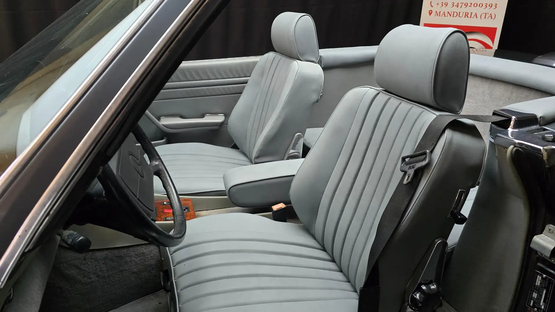 Mercedes-Benz SL 560 Roadster certif. ASI con C.R.S. Šedá - 2