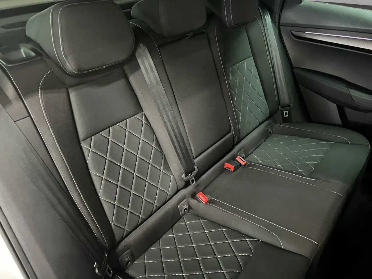 Skoda Karoq 2.0 TDI 4x4 Sportline Matrix LM 18" Navi R, миниатюра 17
