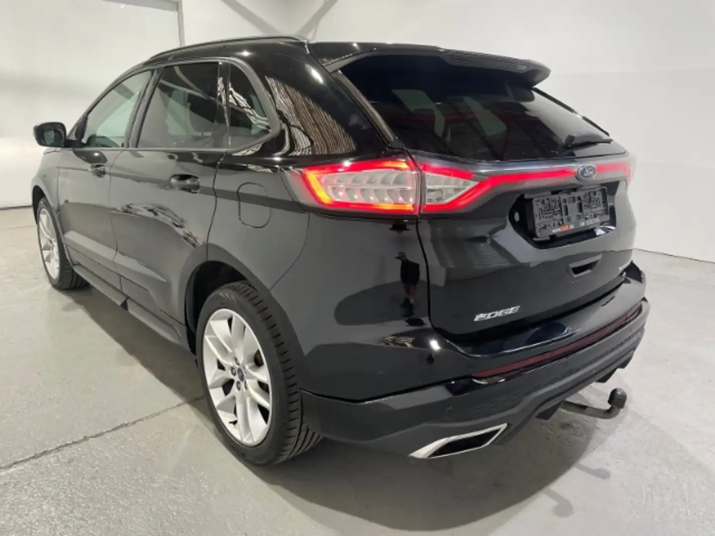 Ford Edge 2.0 TDCi Bi-Turbo 4x4 Sport Automatik EU6 Schwarz - 2