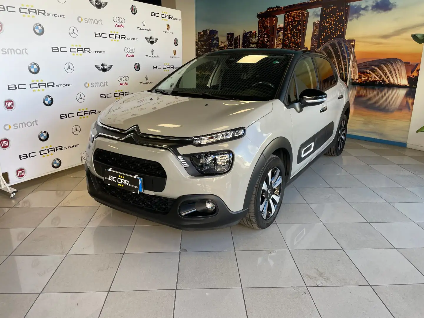 Citroen C3 PureTech 83cv SHINE *NAVI Beige - 1