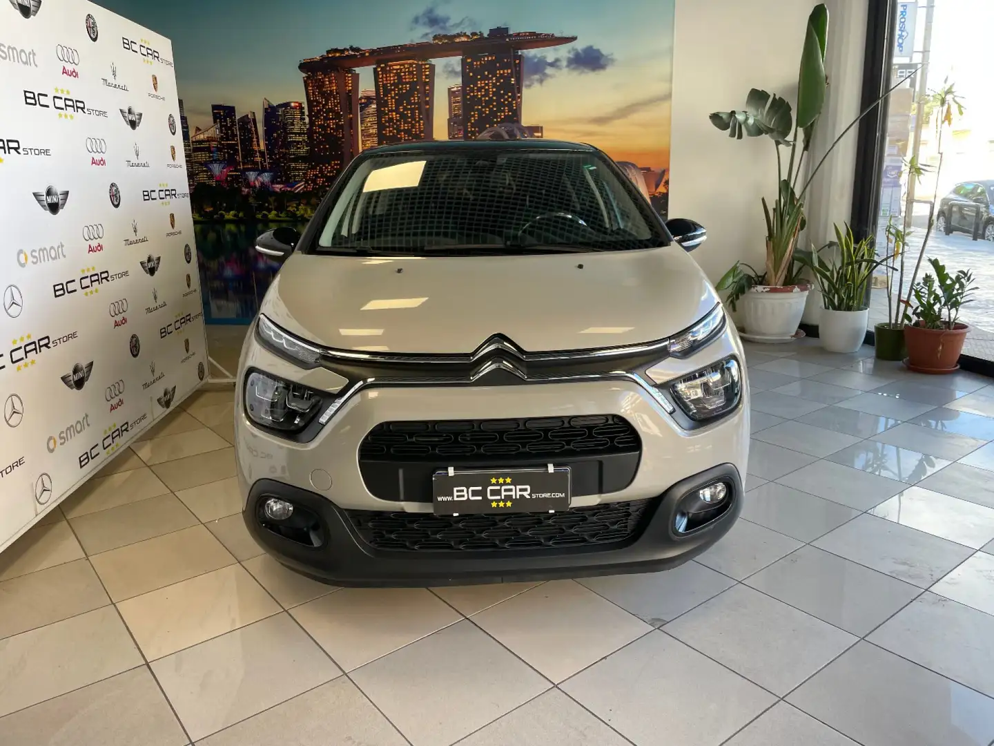 Citroen C3 PureTech 83cv SHINE *NAVI Beige - 2