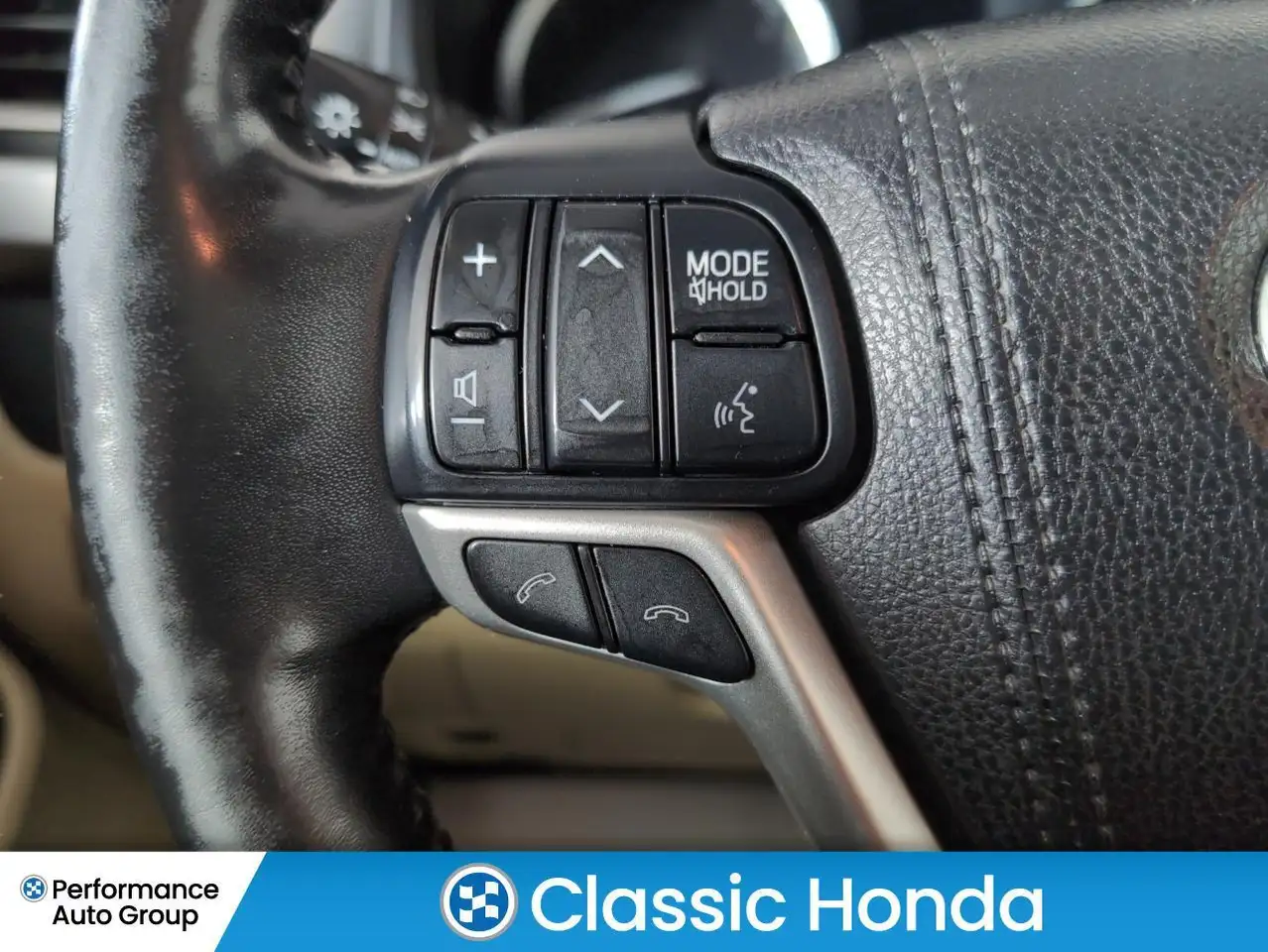 Toyota Highlander photo Toyota Highlander