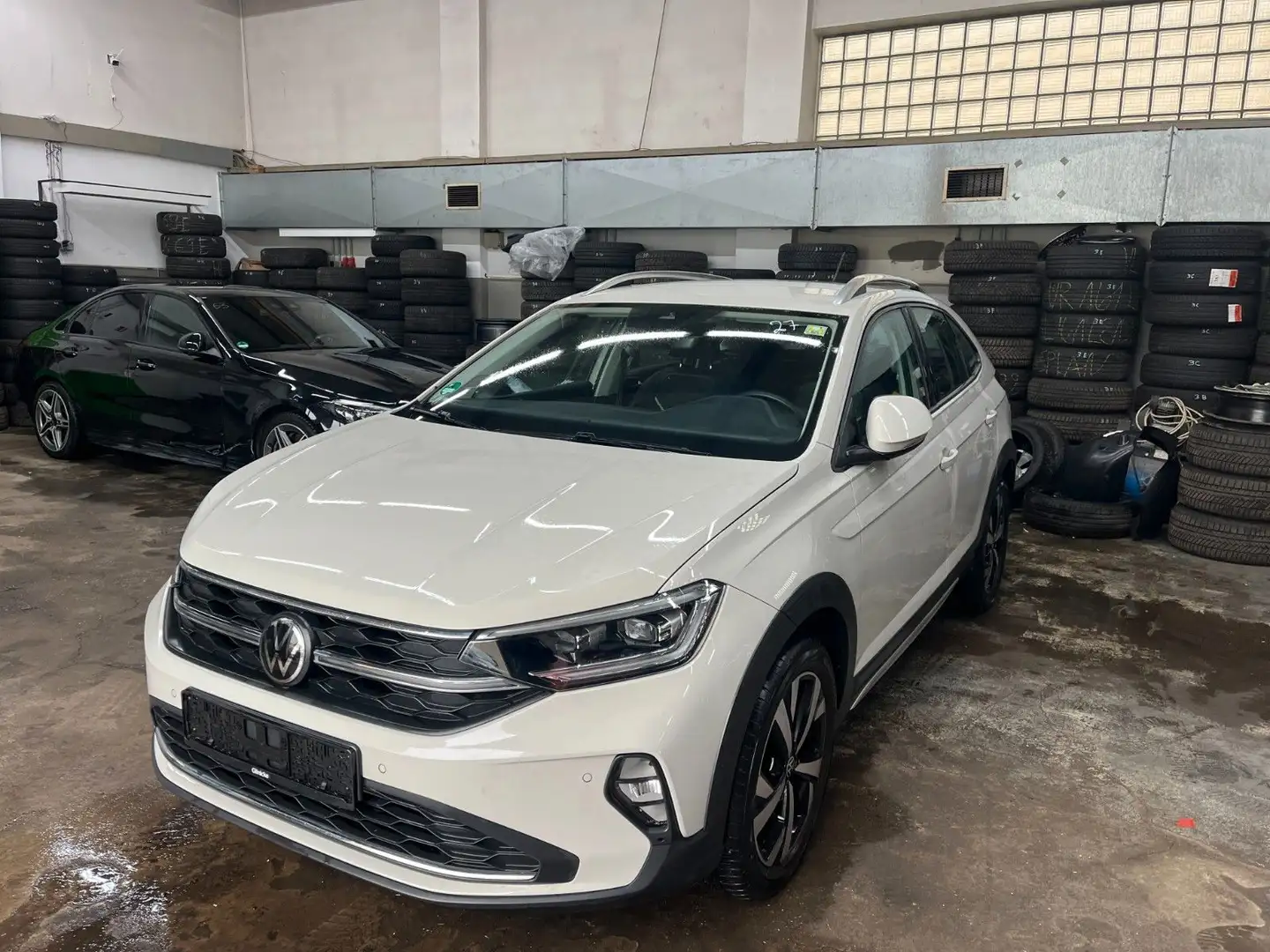 Volkswagen Taigo Style 1.5 TSI DSG MATRIX LED NAVI Gris - 1