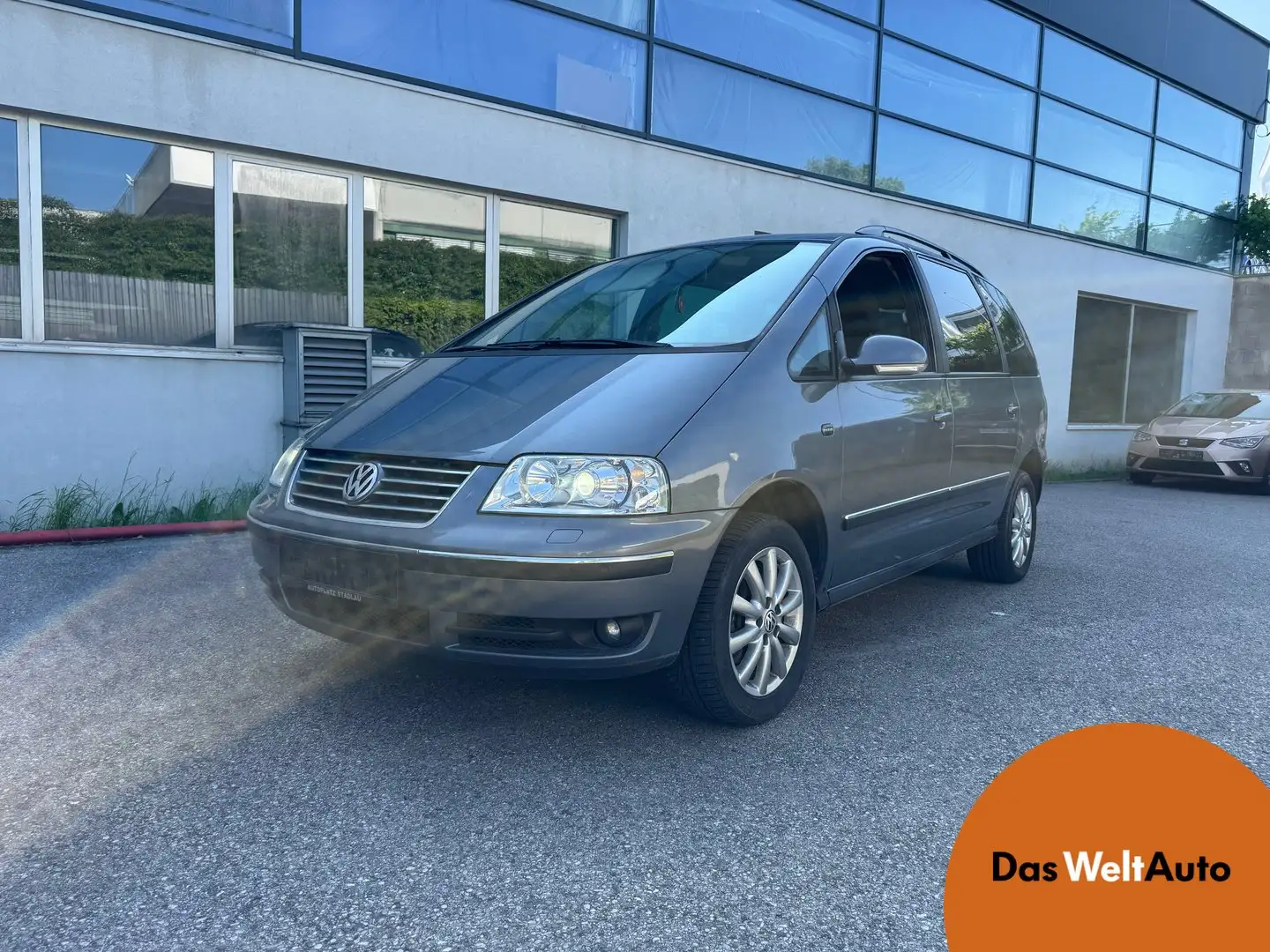 Volkswagen Sharan Business TDI 4MOTION Grau - 1