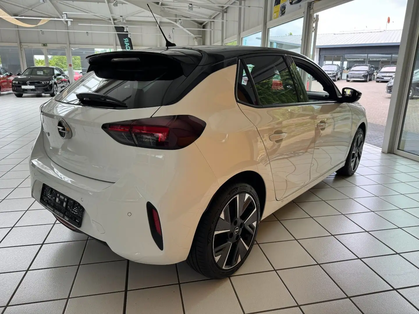 Opel Corsa F e GS Line Weiß - 2