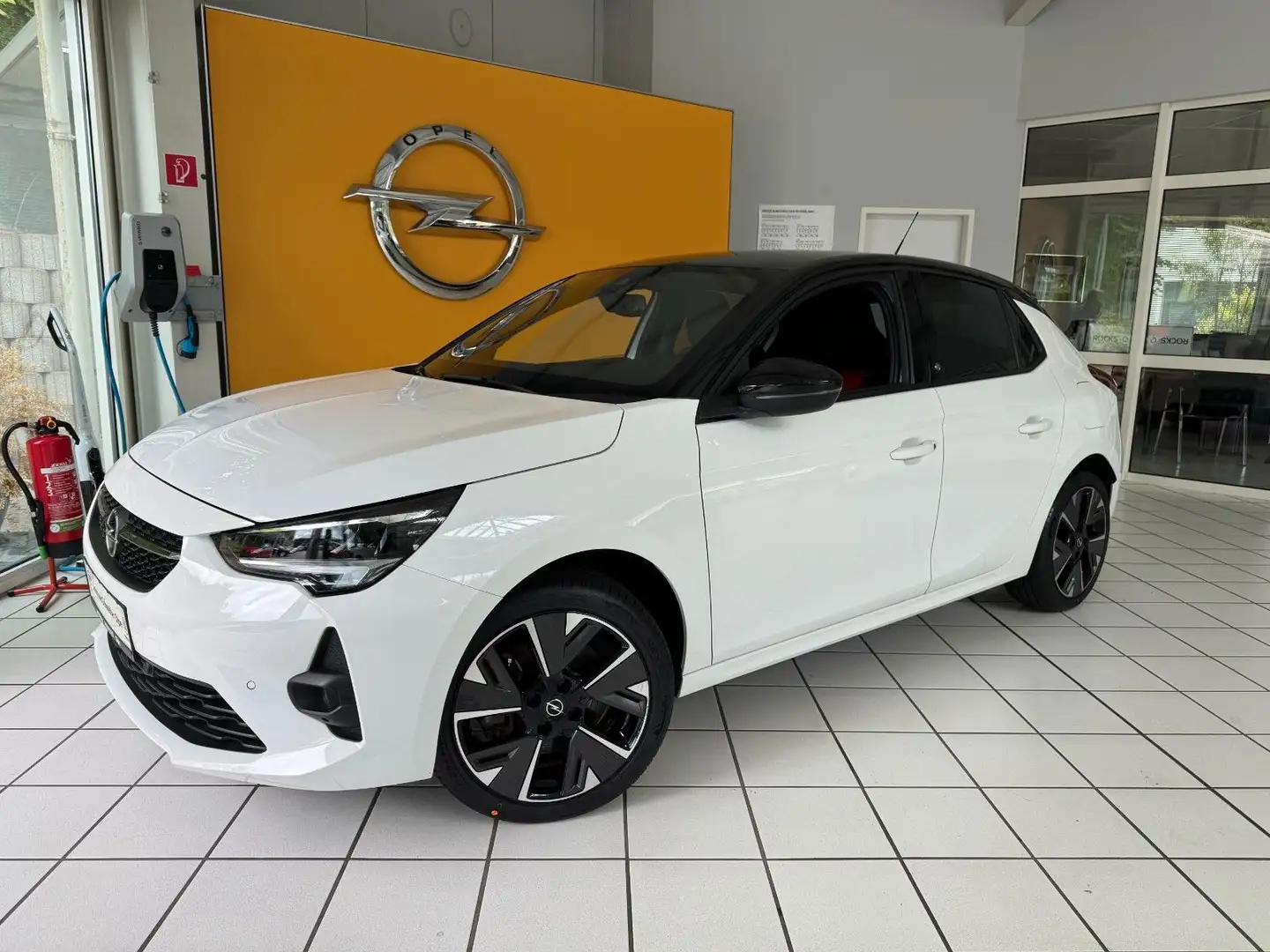 Opel Corsa F e GS Line Weiß - 1