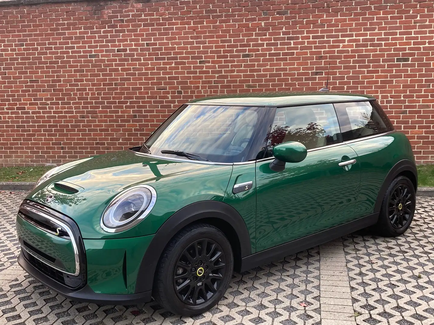 MINI Cooper SE SE Classic Trim - 2022 - 28.000 Km Groen - 2