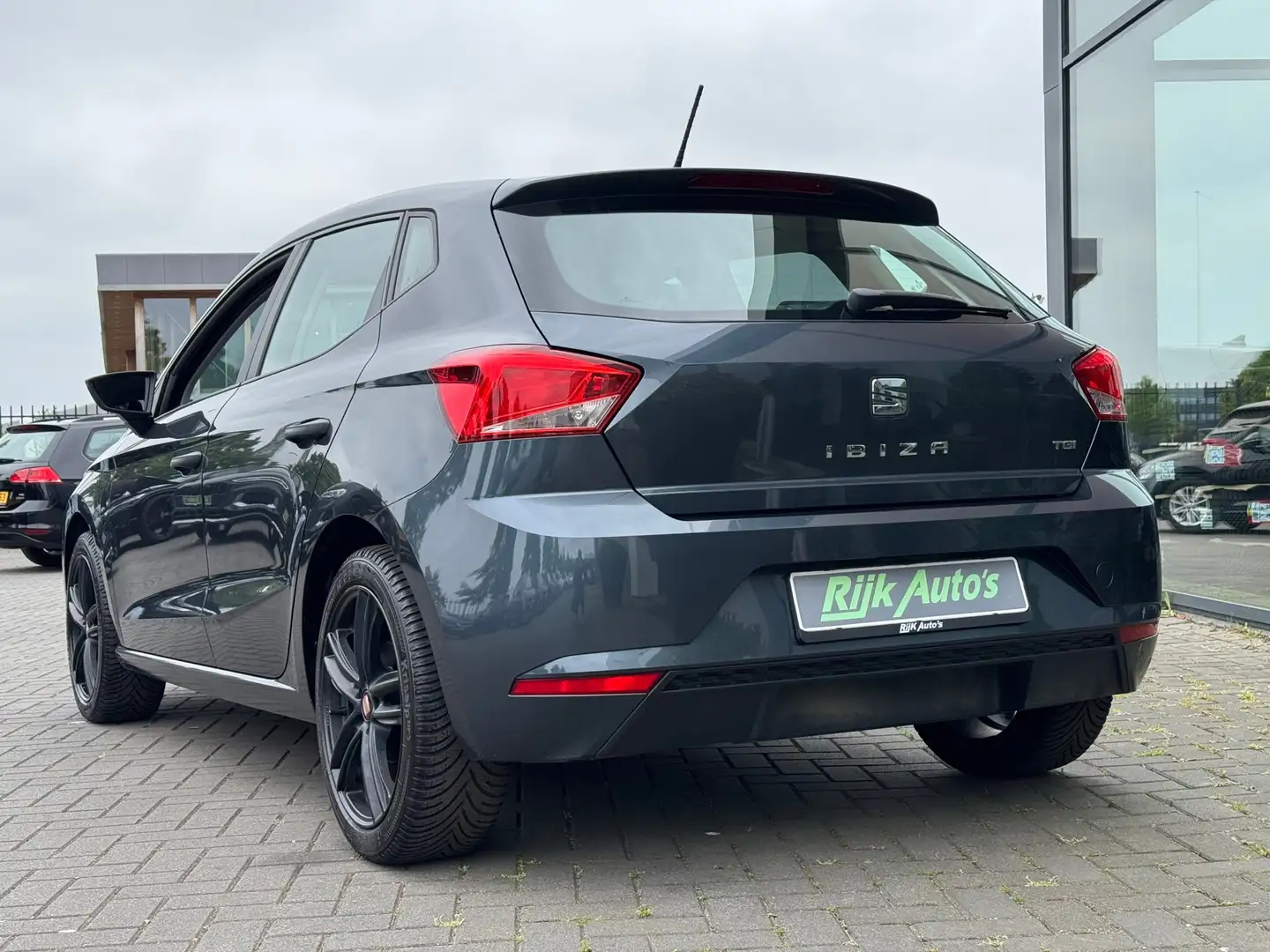 SEAT Ibiza 1.0 TGI * 1E Eigenaar * Dealer Onderhouden * Airco Grey - 2