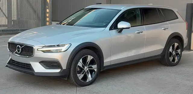 Volvo V60 Cross Country B4 AWD Geartronic | Mild Hybrid Diesel