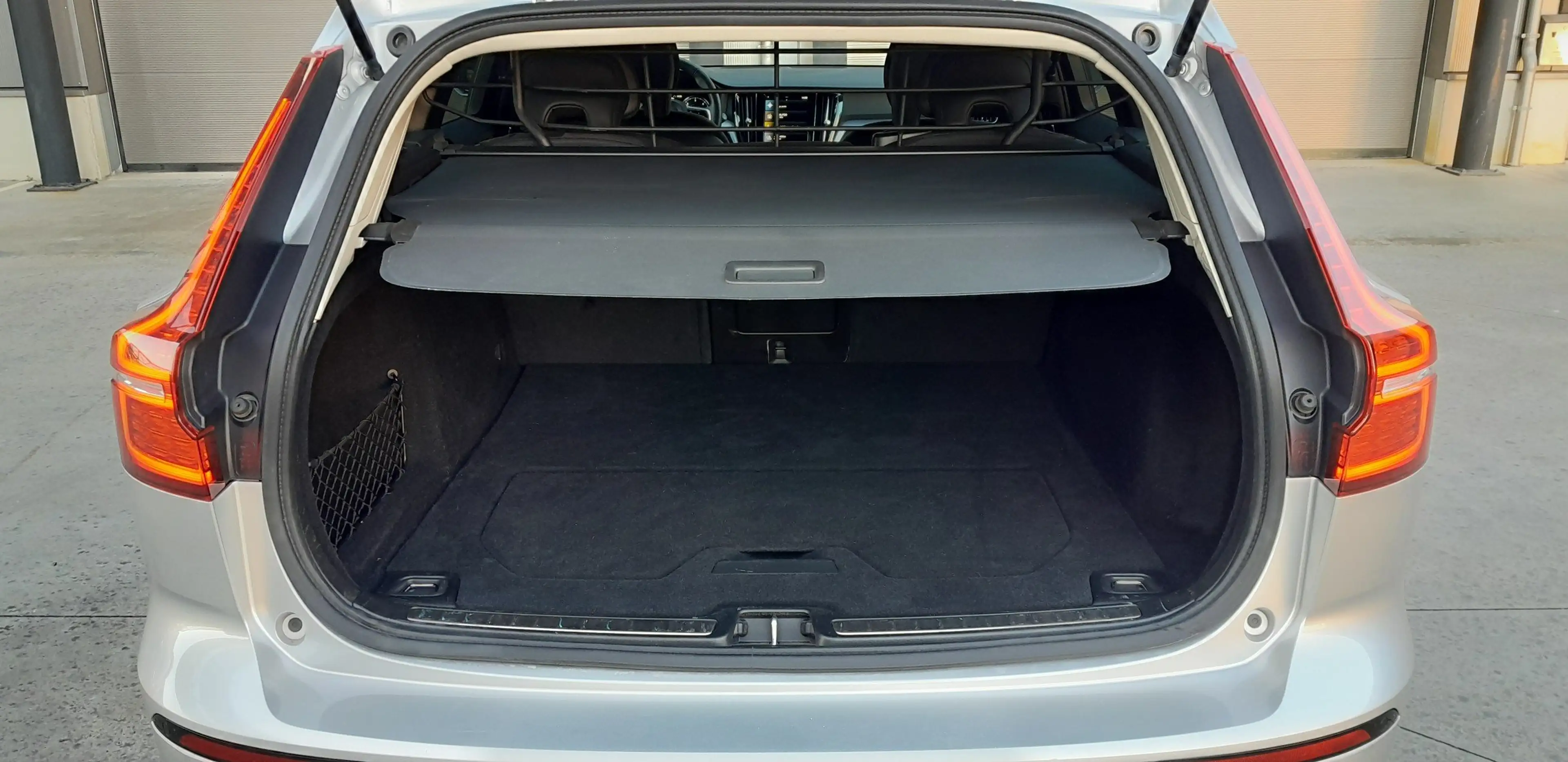Volvo V60 Cross Country B4 AWD Geartronic | Mild Hybrid Diesel — photo 11