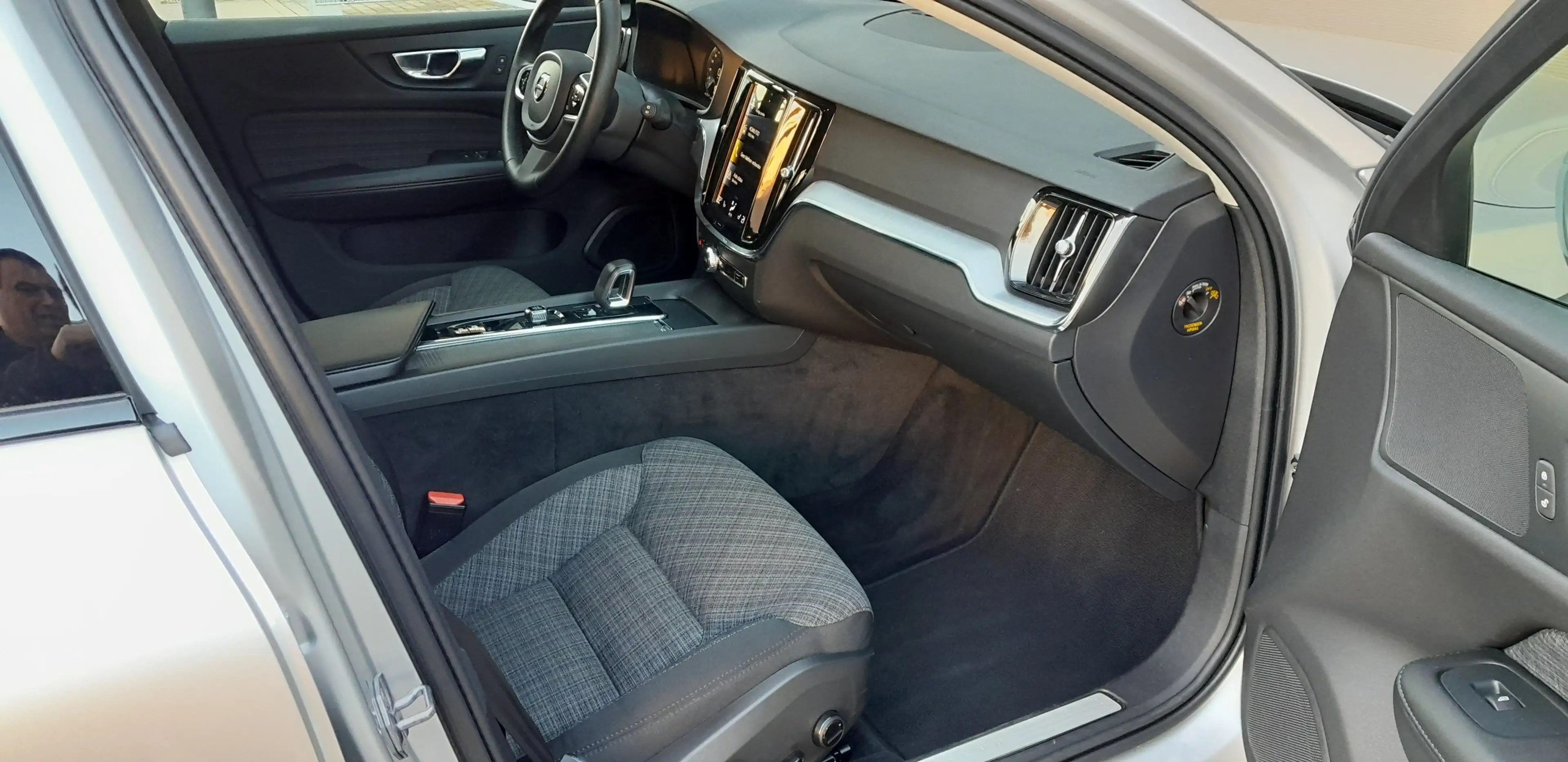 Volvo V60 Cross Country B4 AWD Geartronic | Mild Hybrid Diesel — photo 12