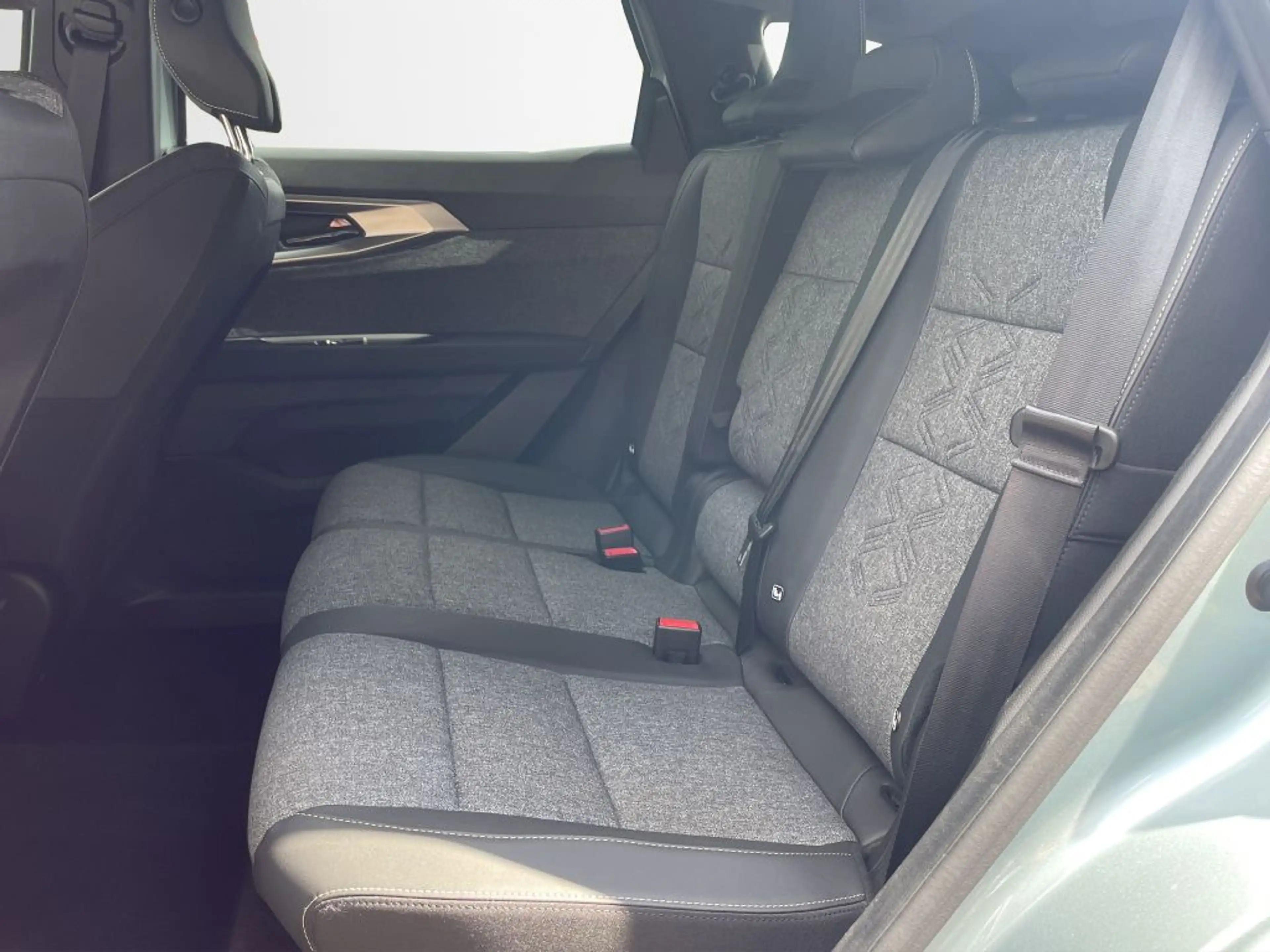 Renault Espace Full Hybrid E-TECH 200 Techno 7-Sitzer — photo 12