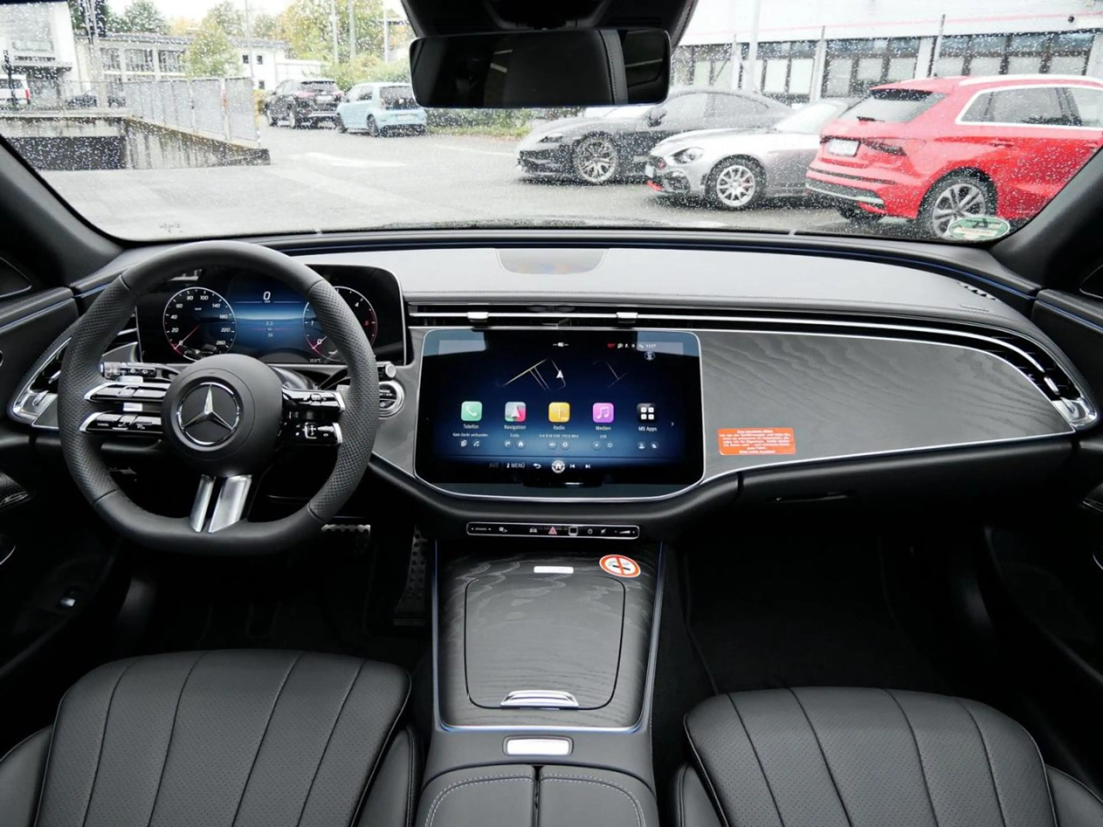 Mercedes-Benz E 220 d T-Modell AMG Night Panorama Distronic — photo 12