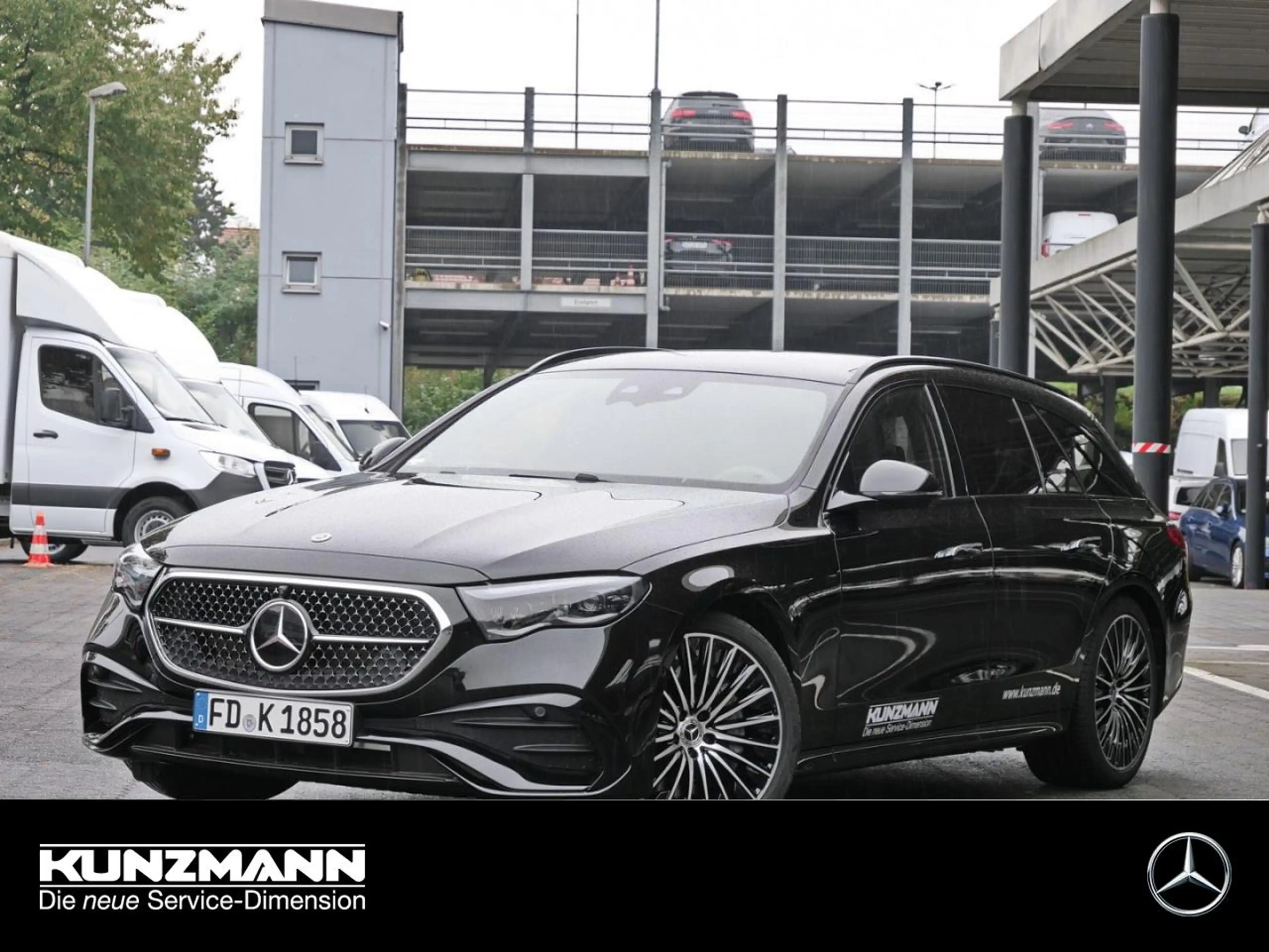 Mercedes-Benz E 220 d T-Modell AMG Night Panorama Distronic
