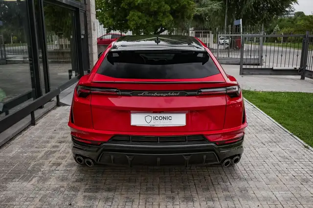 Lamborghini Urus view 10