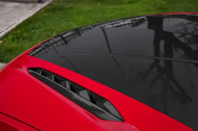 Lamborghini Urus view 3