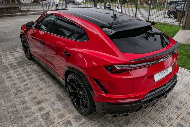 Lamborghini Urus view 15
