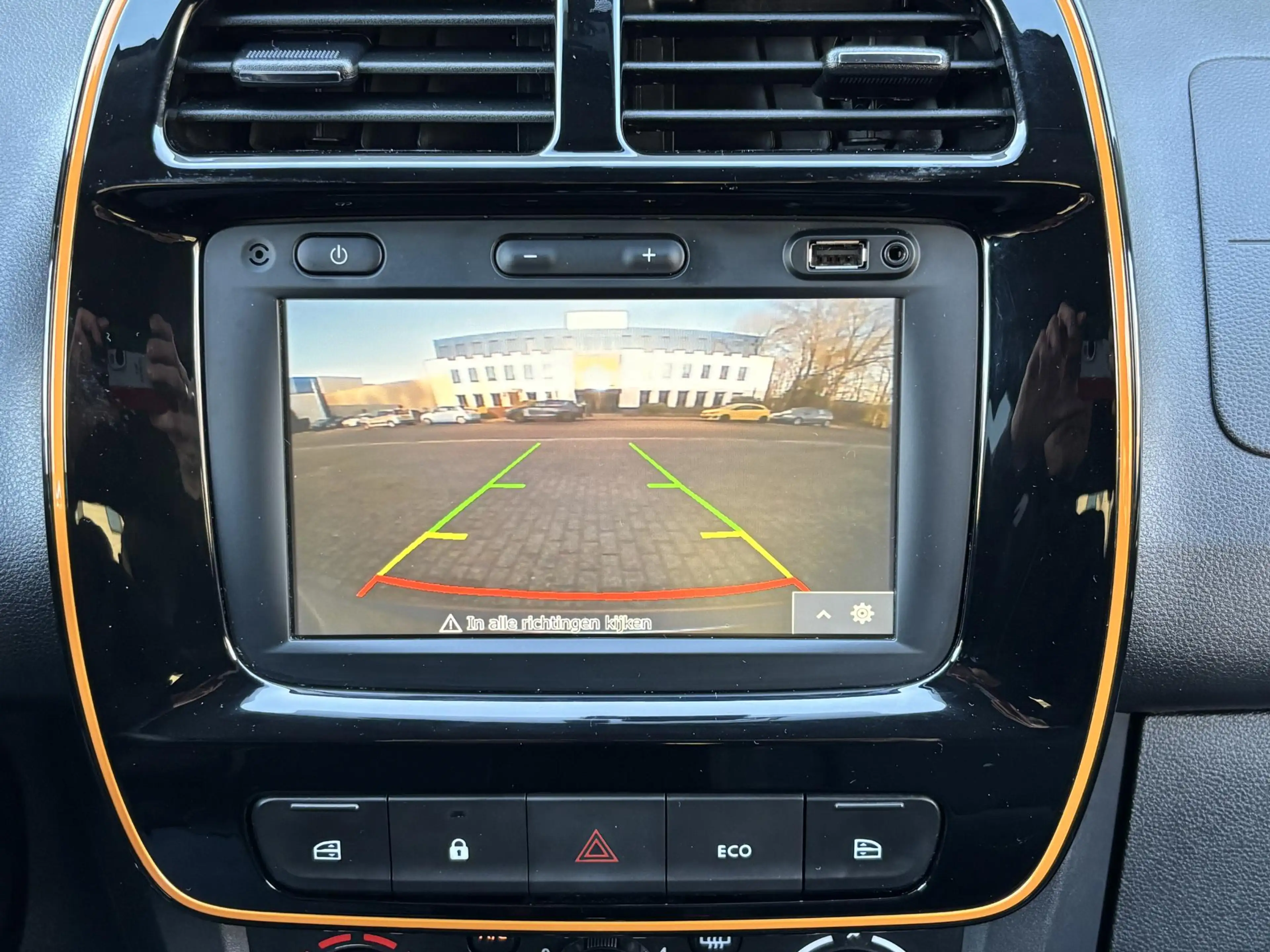 Dacia Spring Comfort Plus (Orange Pack) 27 kWh | ACCURAPPORT 91 — photo 13