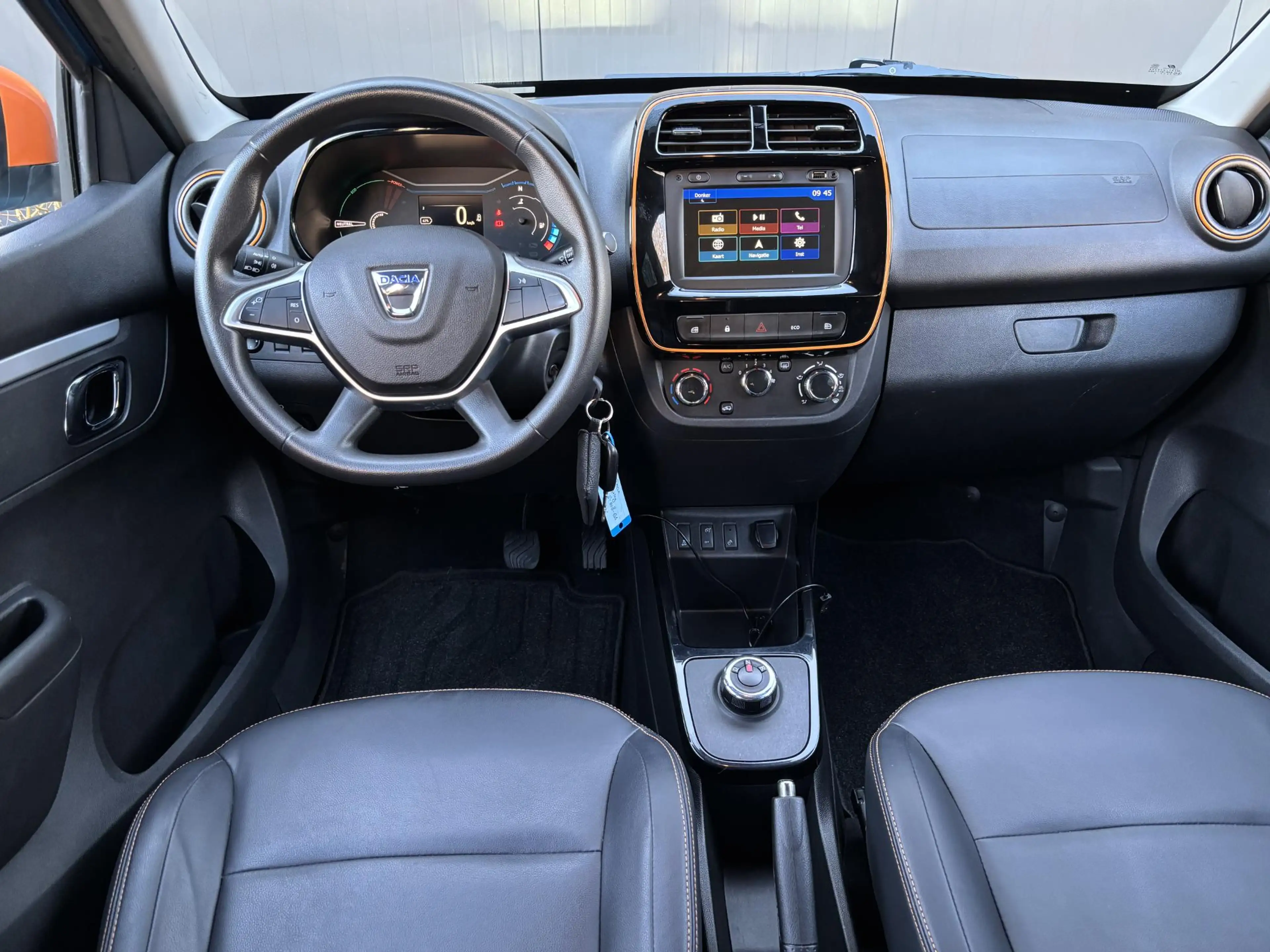Dacia Spring Comfort Plus (Orange Pack) 27 kWh | ACCURAPPORT 91 — photo 12