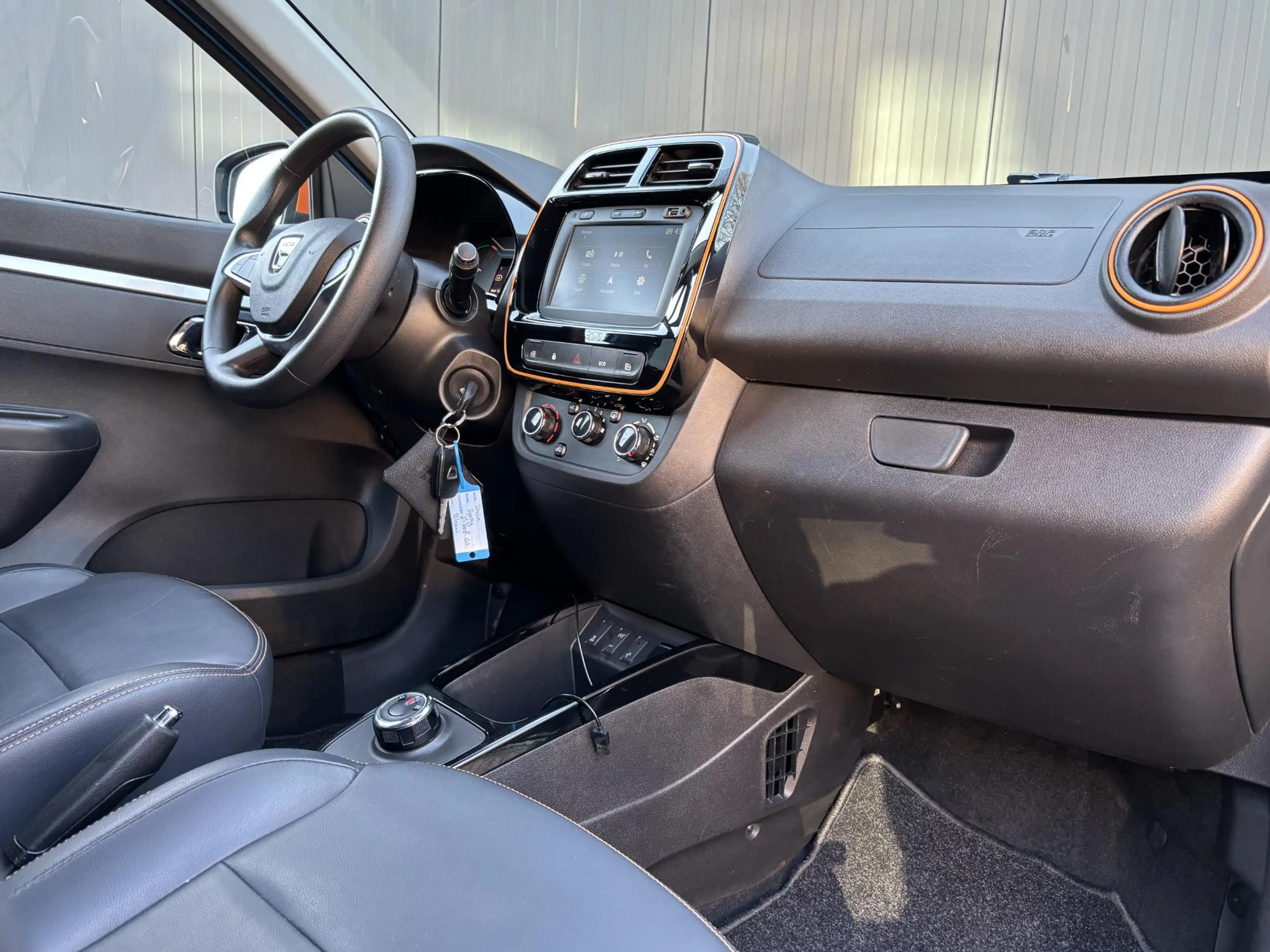 Dacia Spring Comfort Plus (Orange Pack) 27 kWh | ACCURAPPORT 91 — photo 8