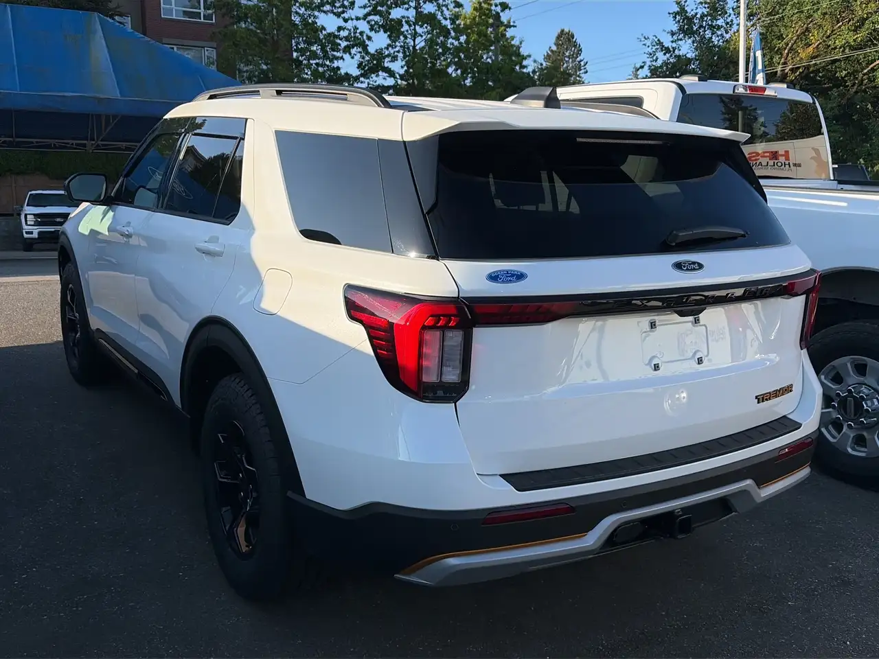 Ford Explorer снимка Ford Explorer